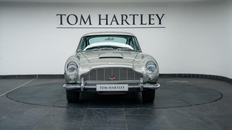 Aston Martin DB5 view 2