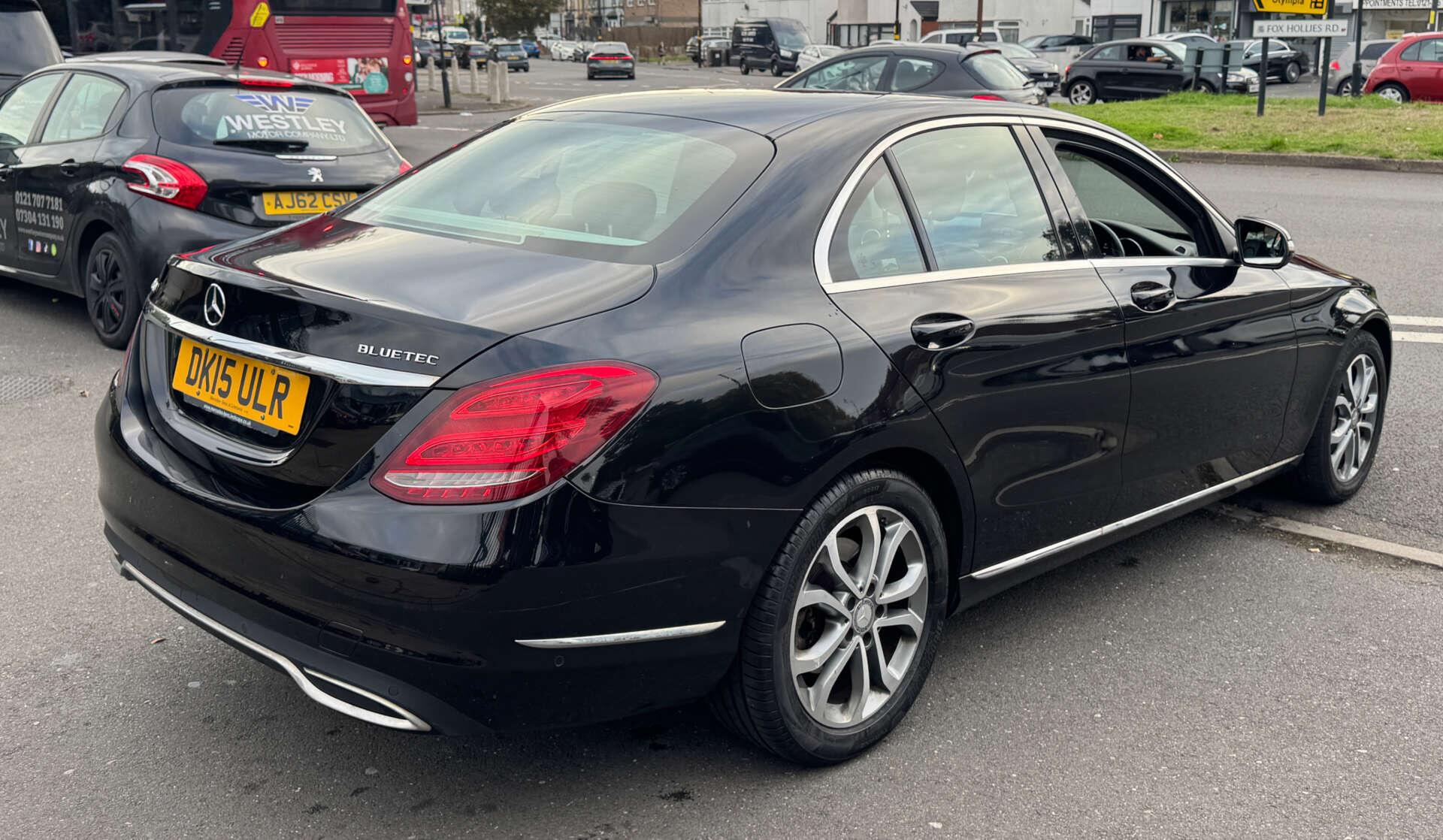 Mercedes-Benz C-Class view 9