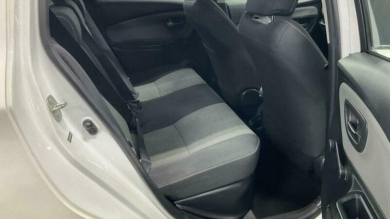 Toyota Yaris view 10