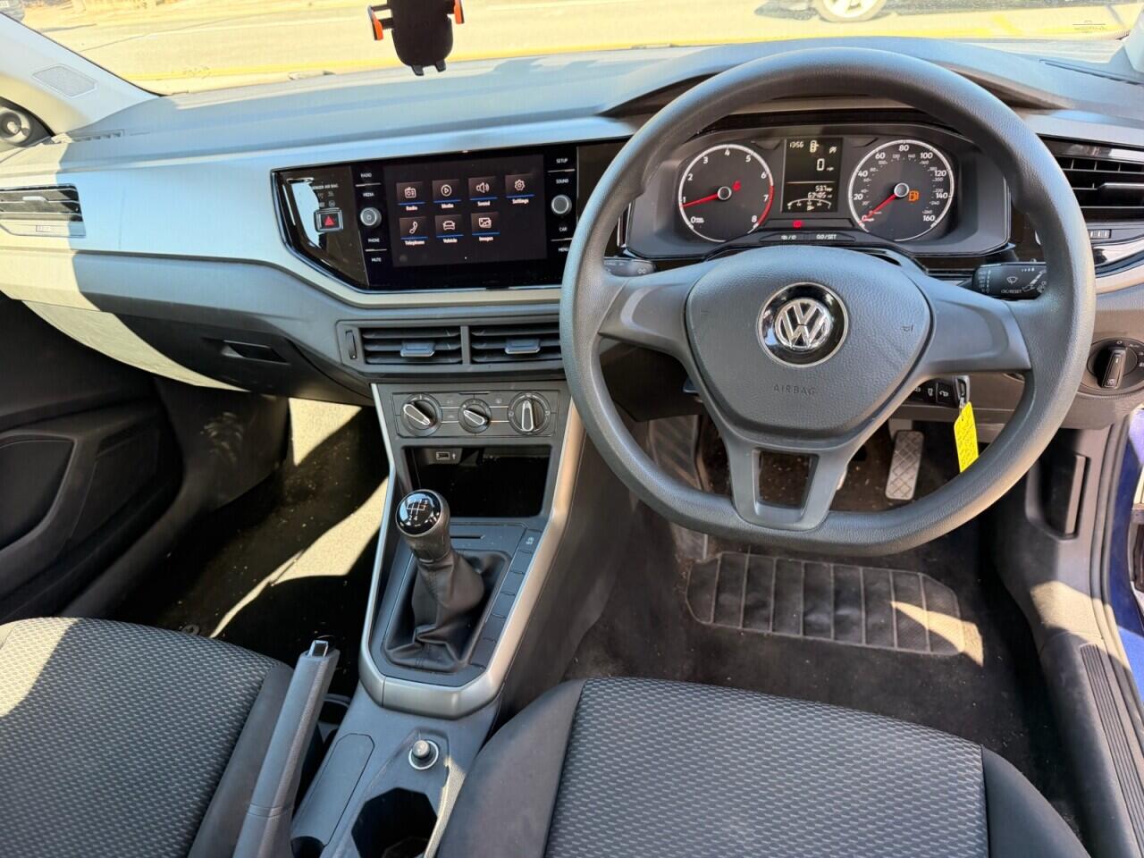 Volkswagen Polo view 4