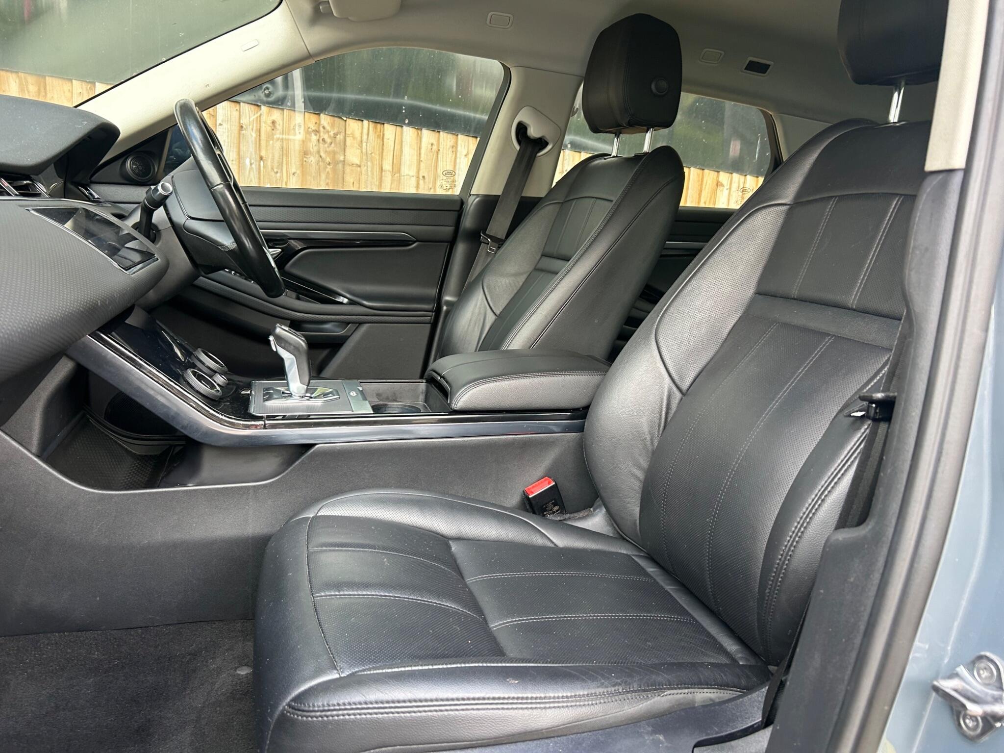 Land Rover Range Rover Evoque view 4