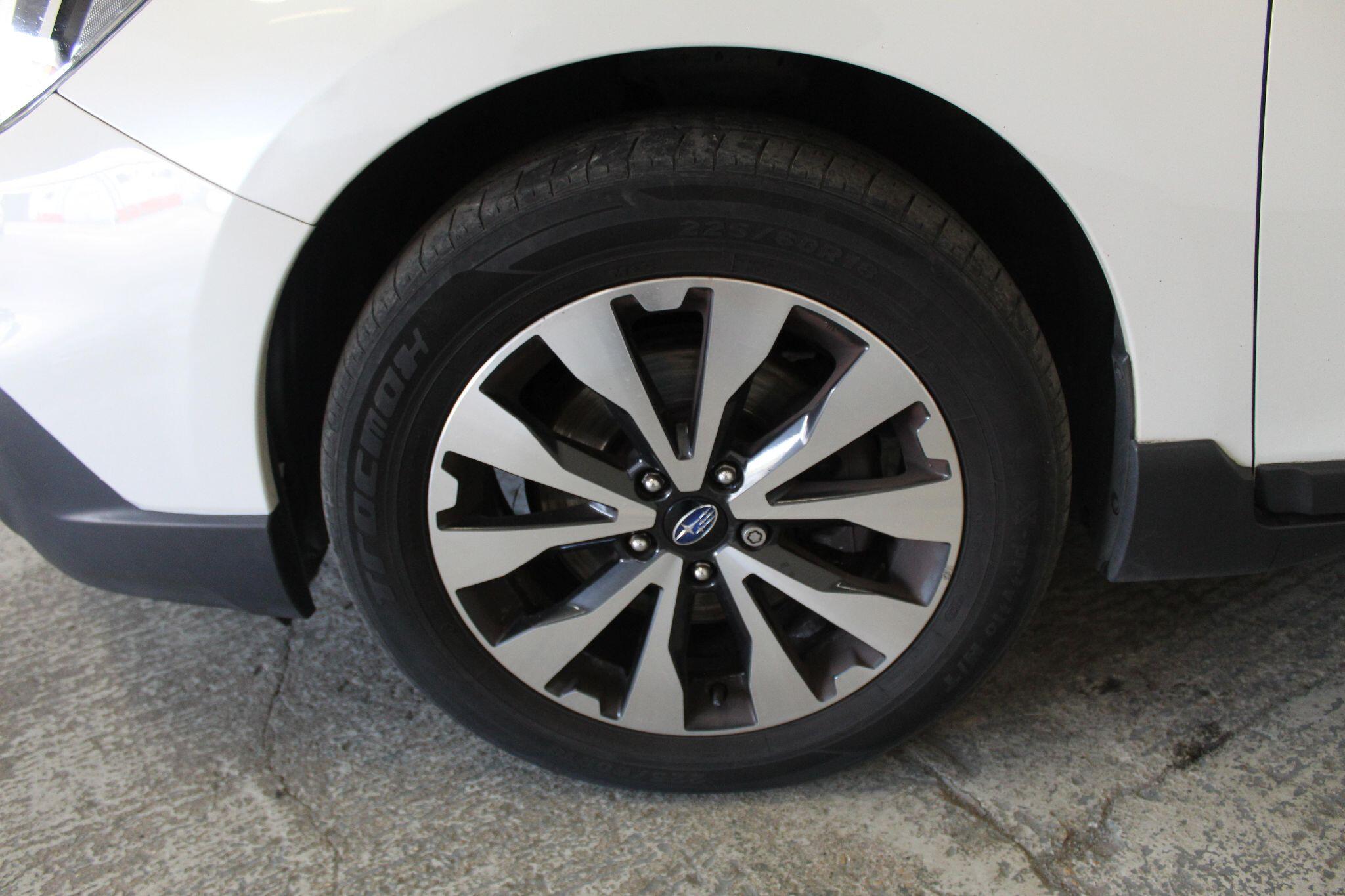 Subaru Outback view 60