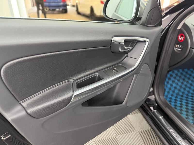 2011 Volvo S60 image 27