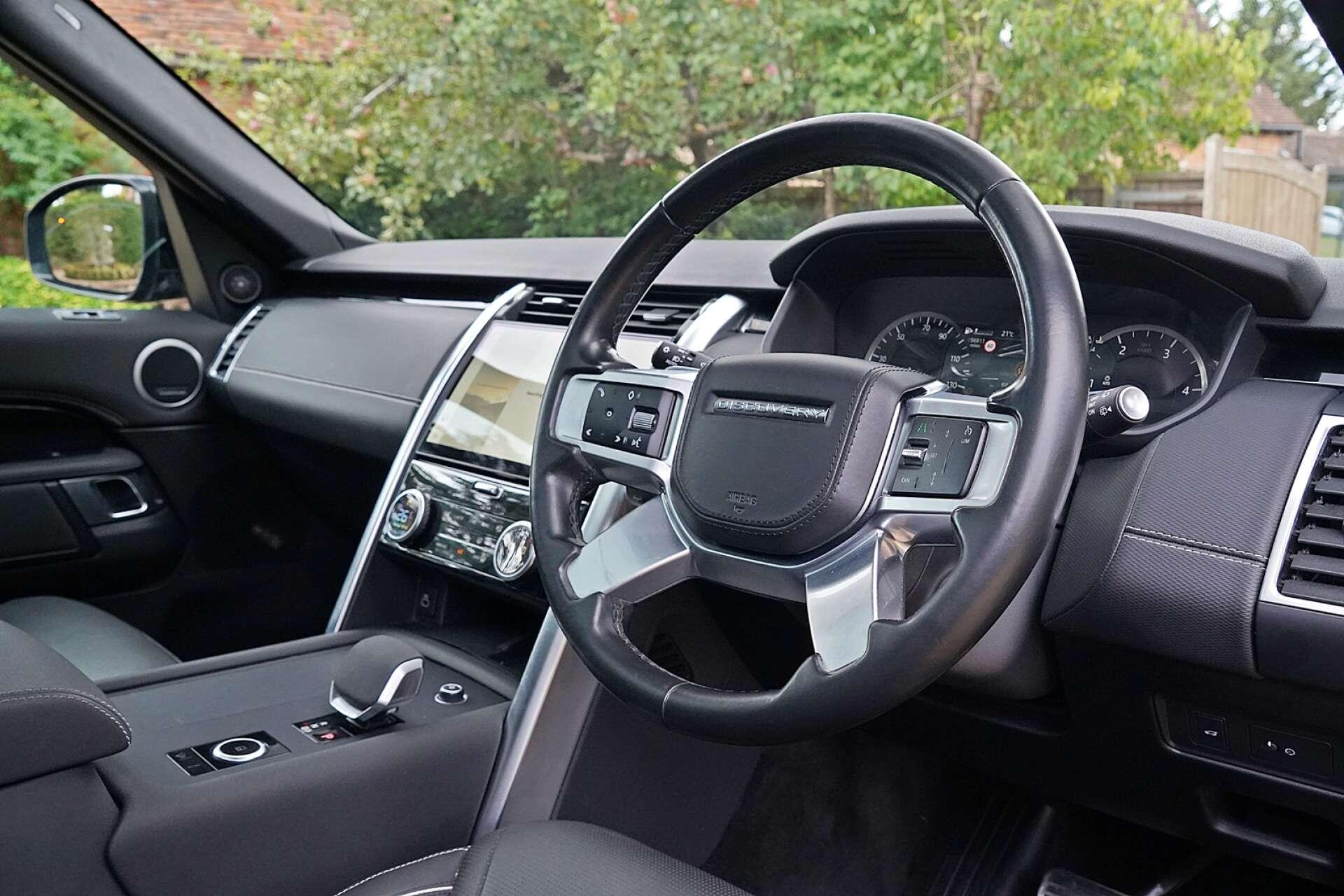 Land Rover Discovery view 19
