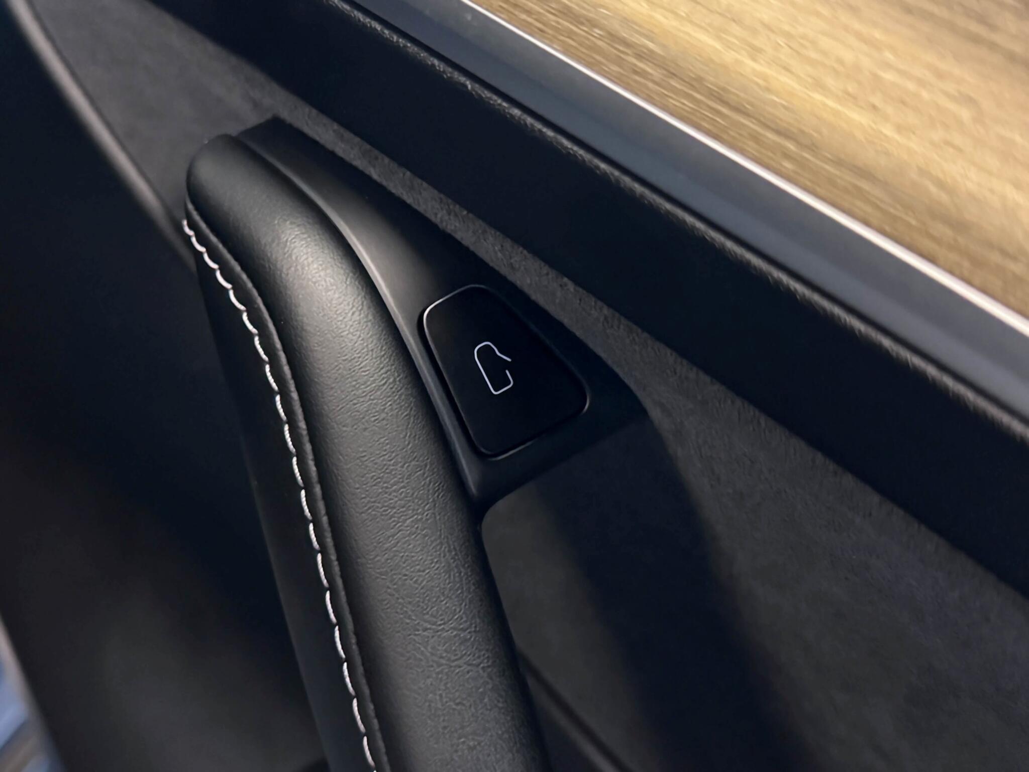 Tesla Model Y view 23