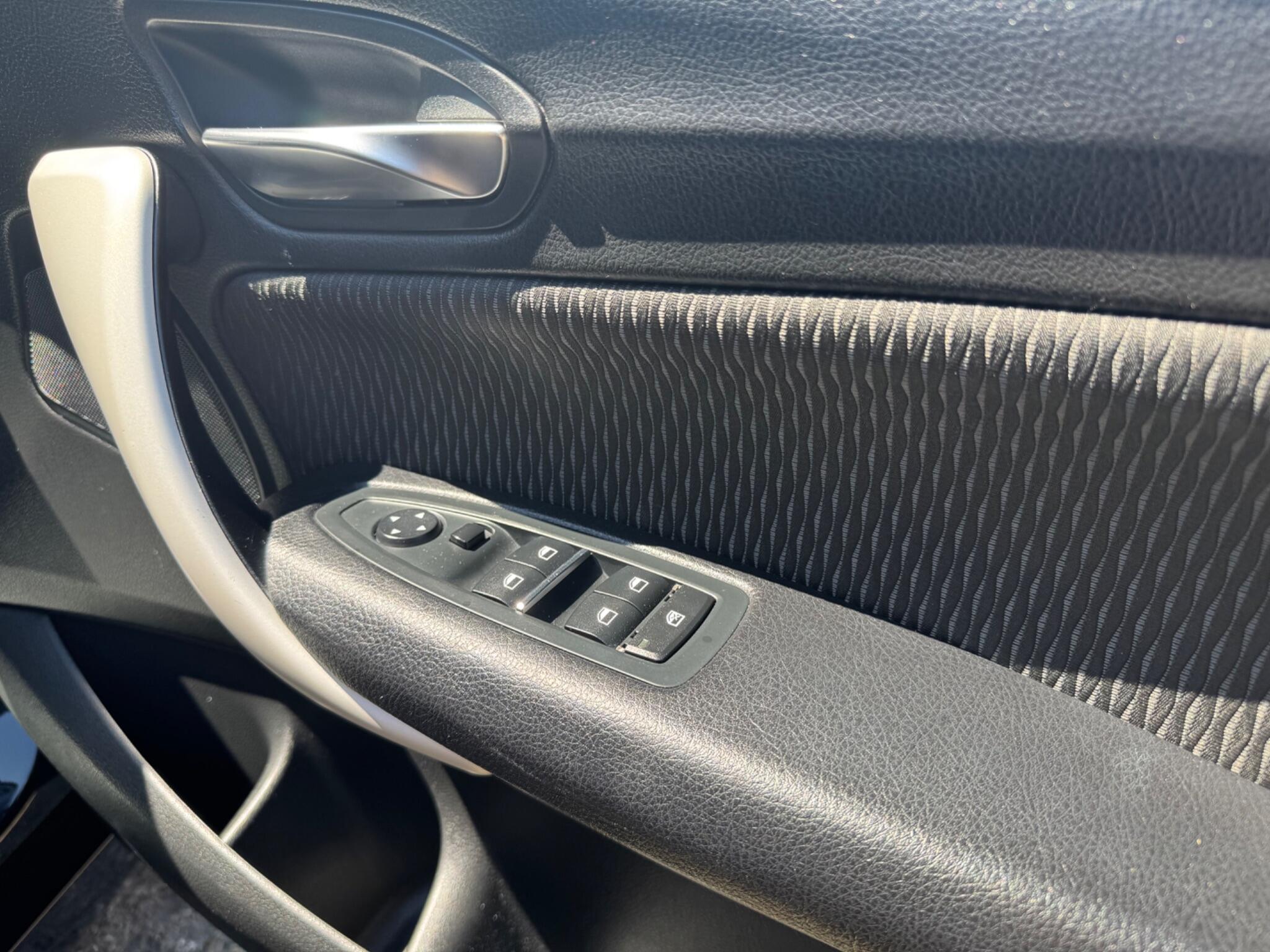 BMW 1 Series view 26
