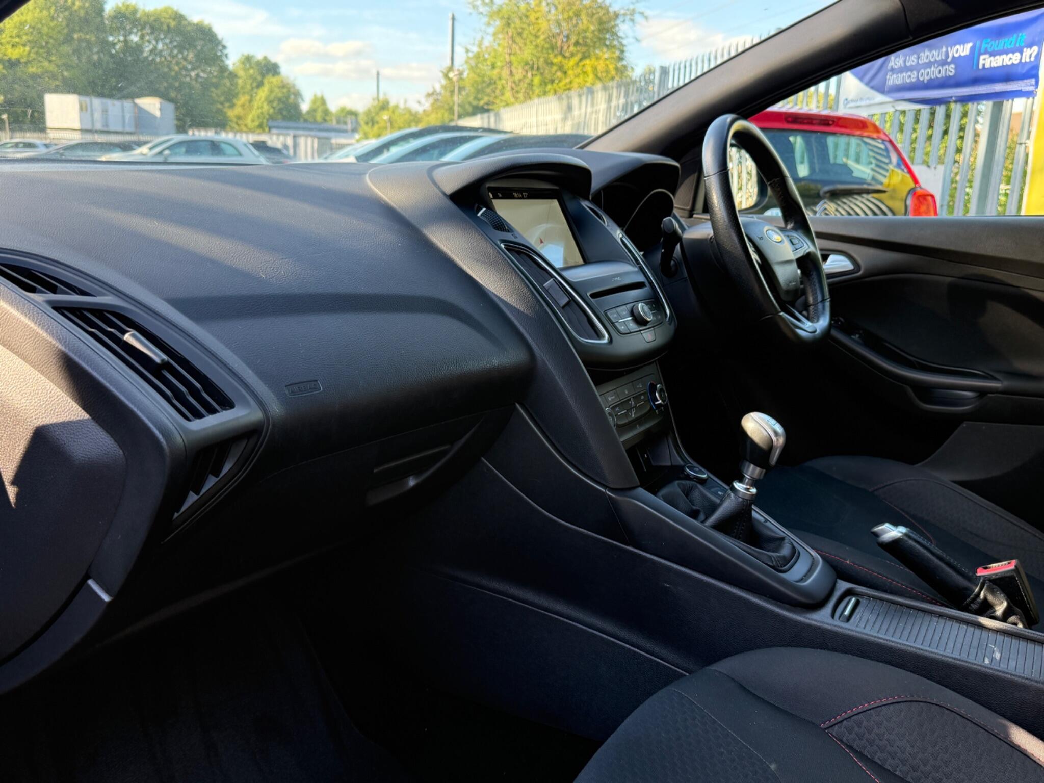 2018 Ford Focus image 20
