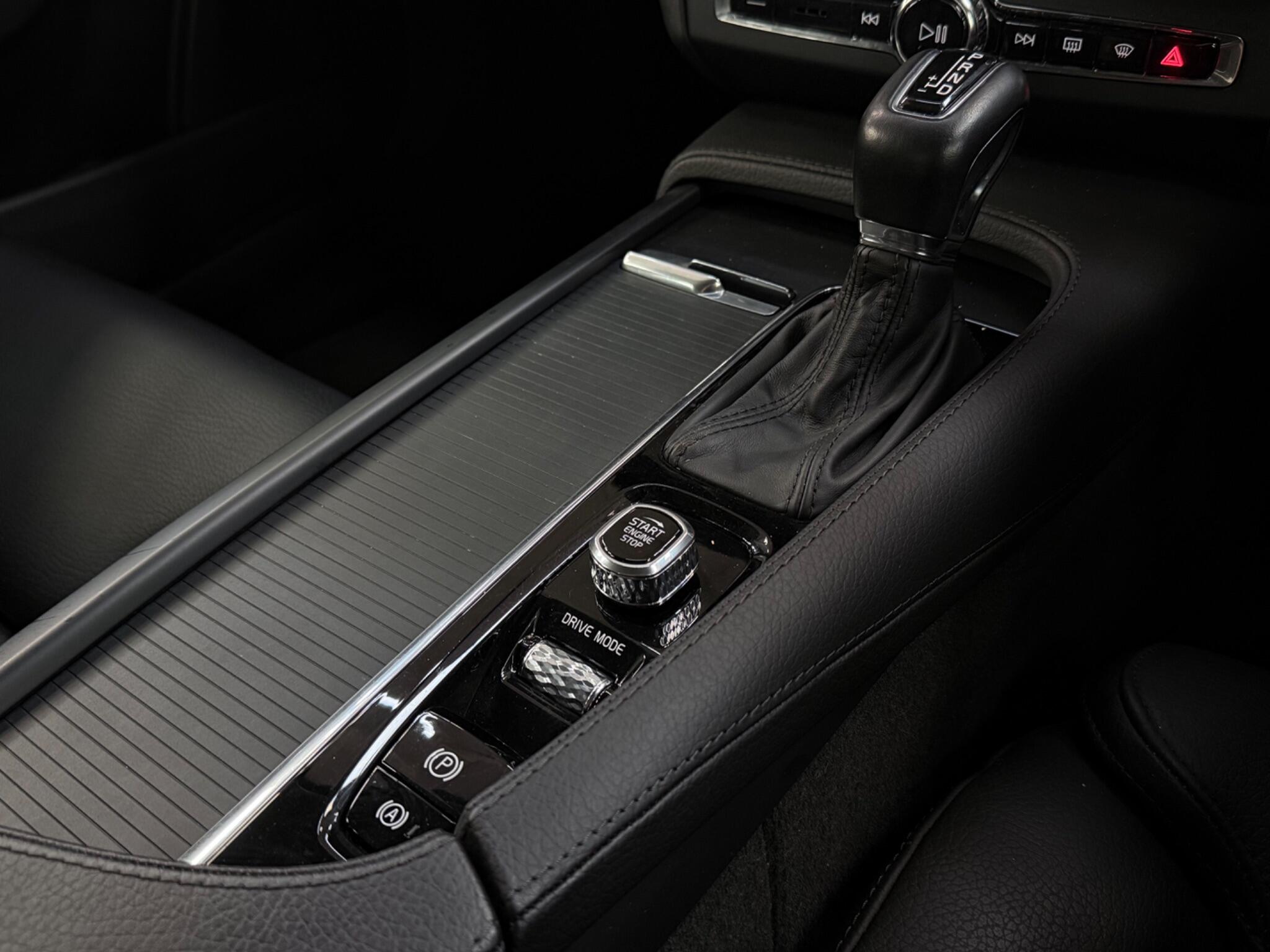 Volvo S90 view 21