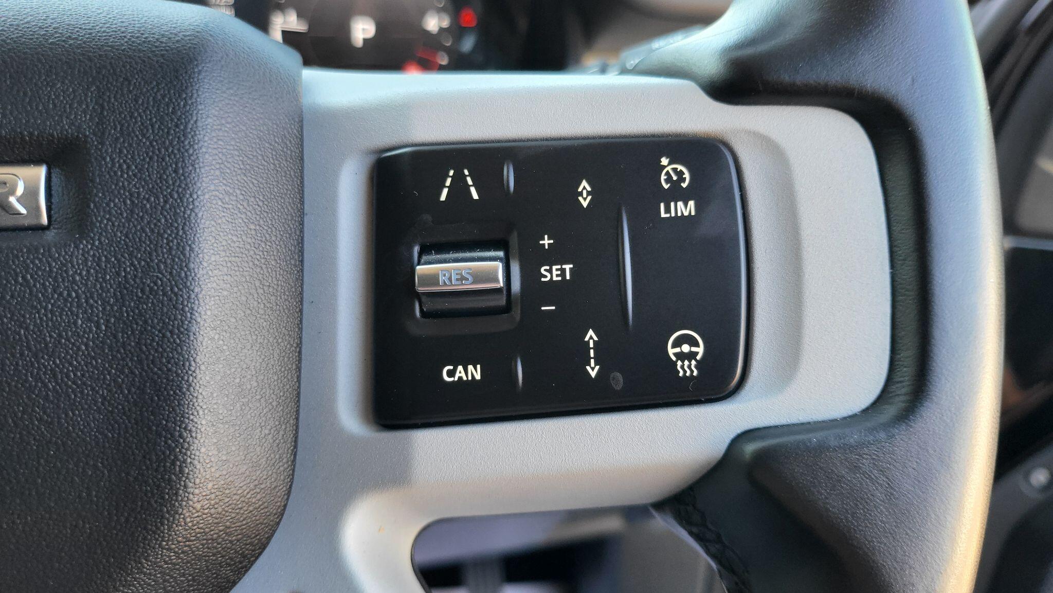 Land Rover Defender view 23