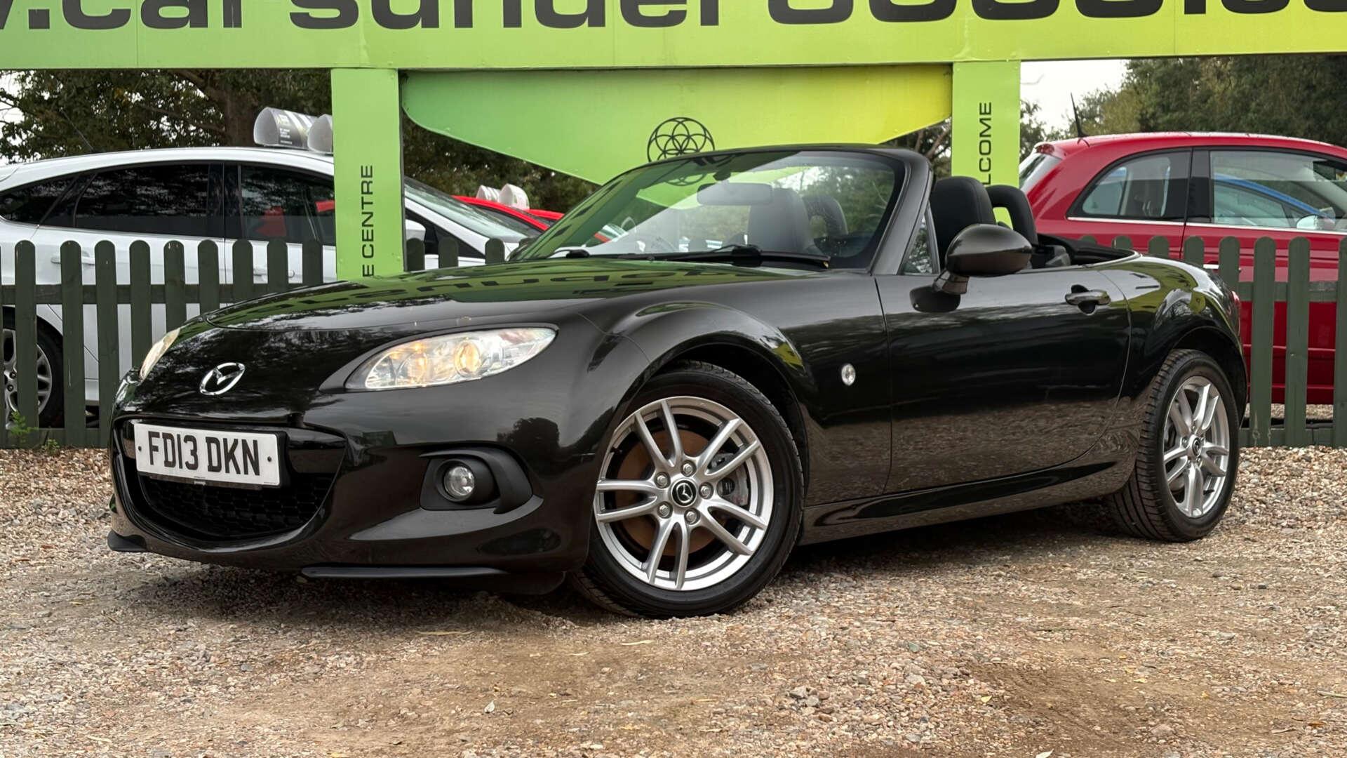 Mazda MX-5 view 3