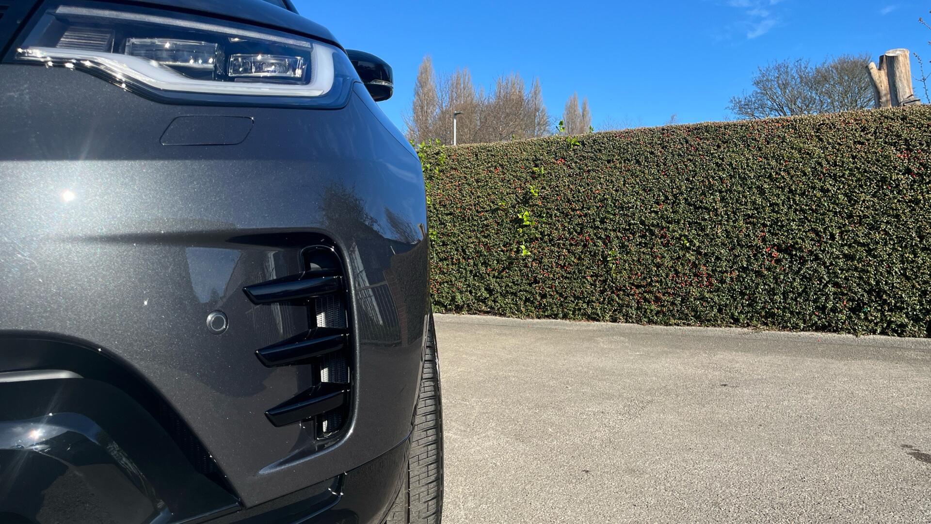 Land Rover Discovery view 37