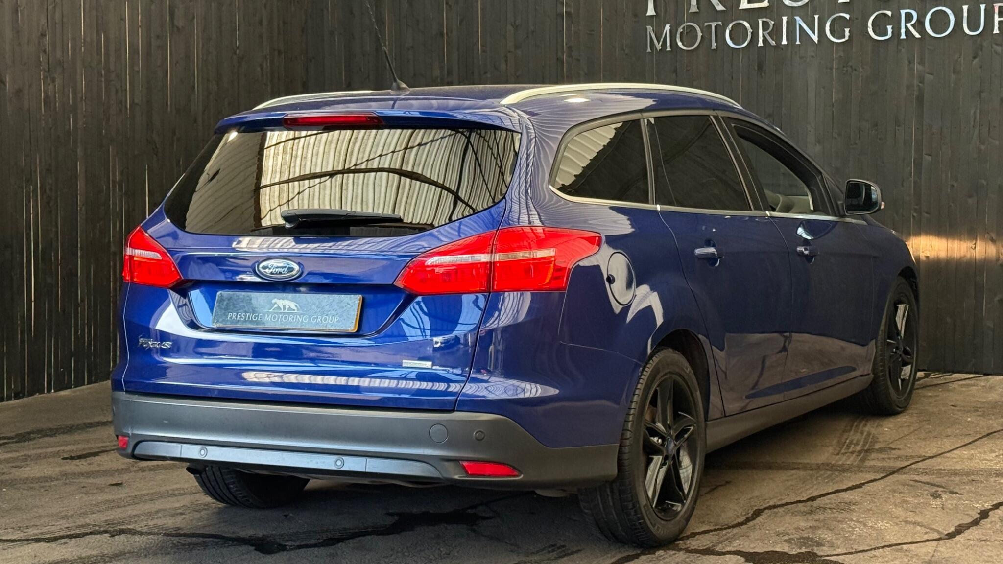 Ford Focus view 26