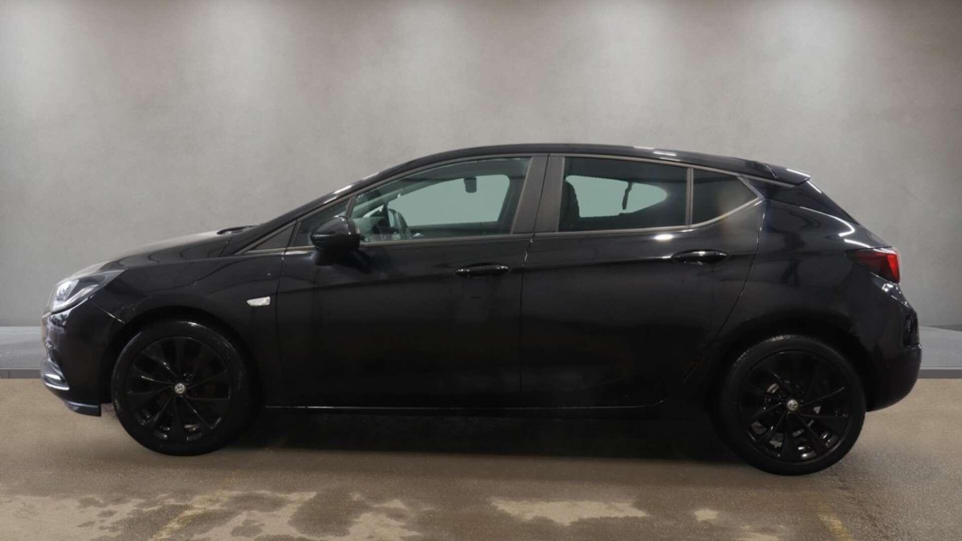 Vauxhall Astra view 11