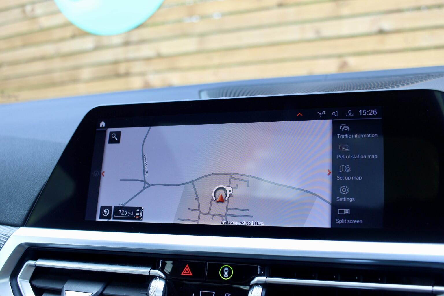 BMW 3 Series view 20