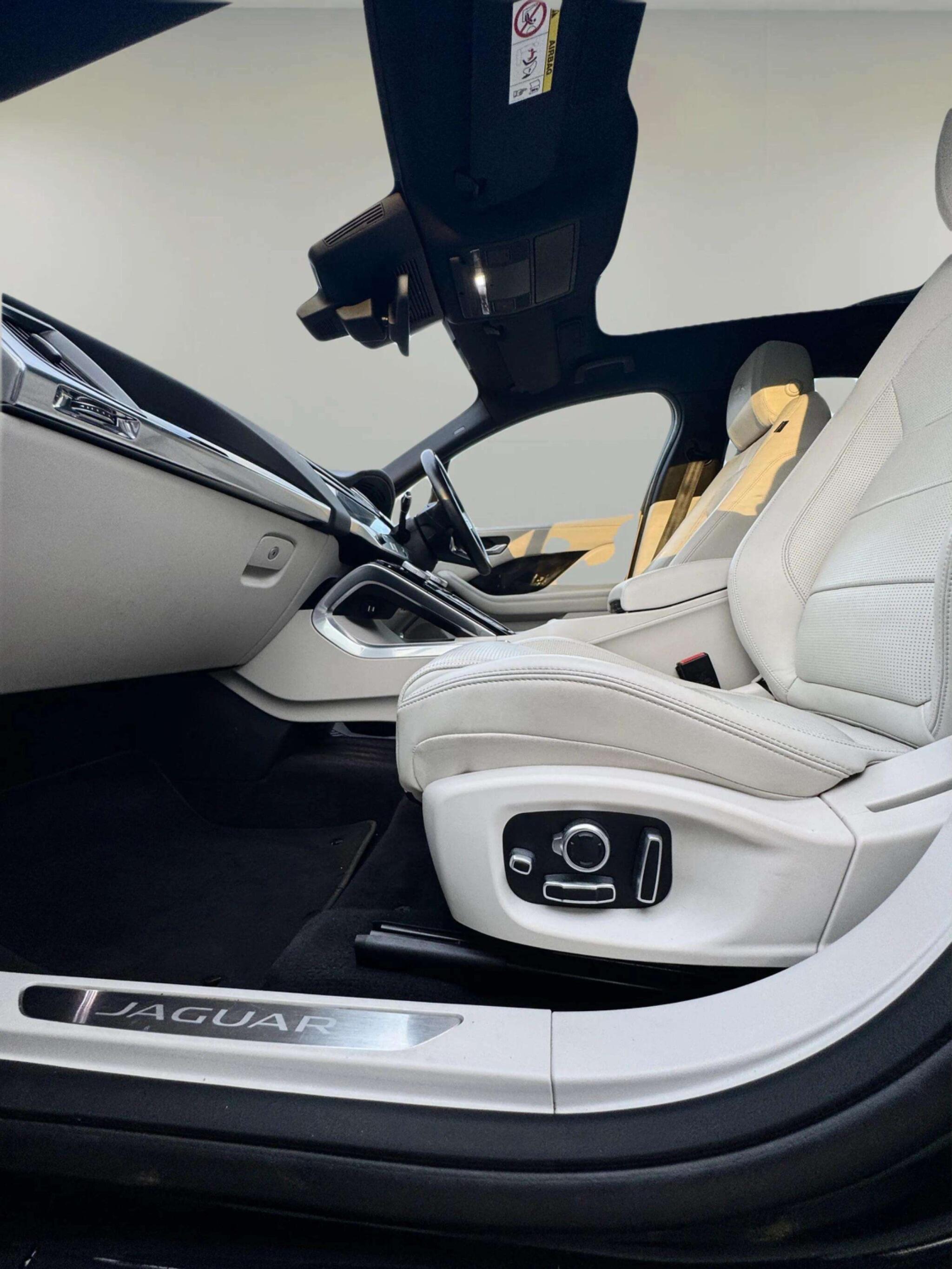 Jaguar I-Pace view 30