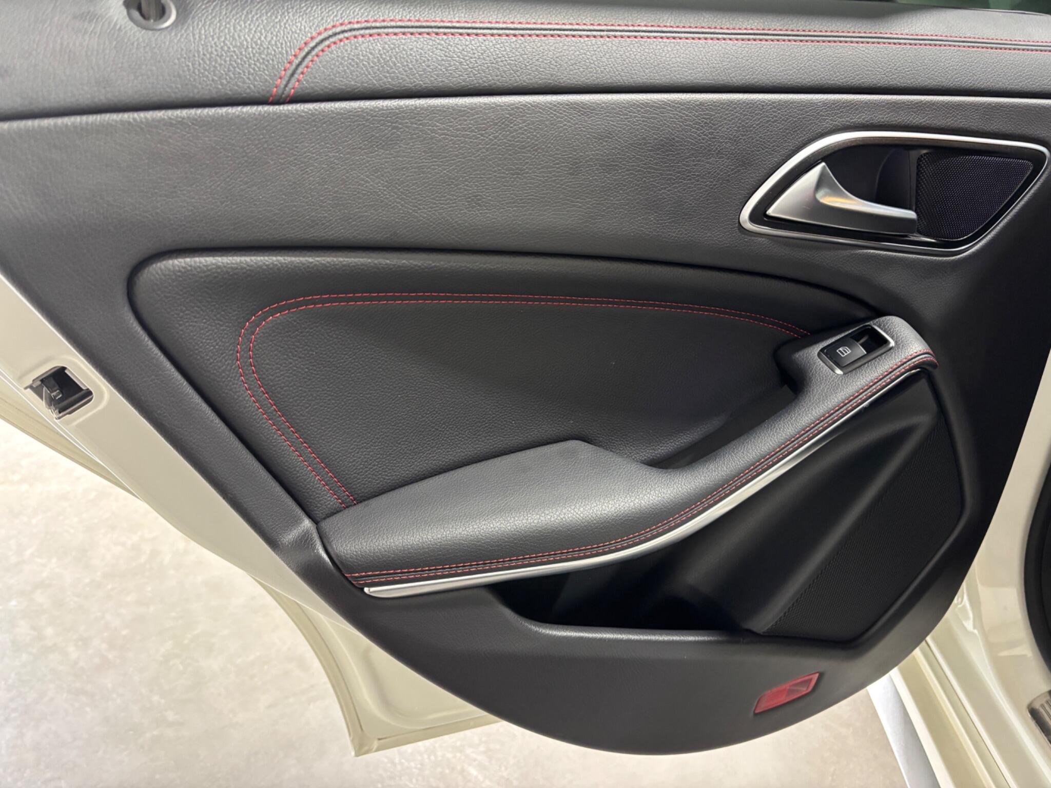 Mercedes-Benz Cla view 16