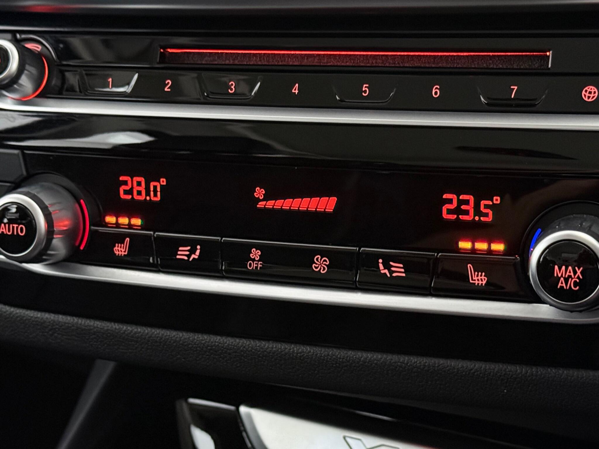 BMW X3 view 26