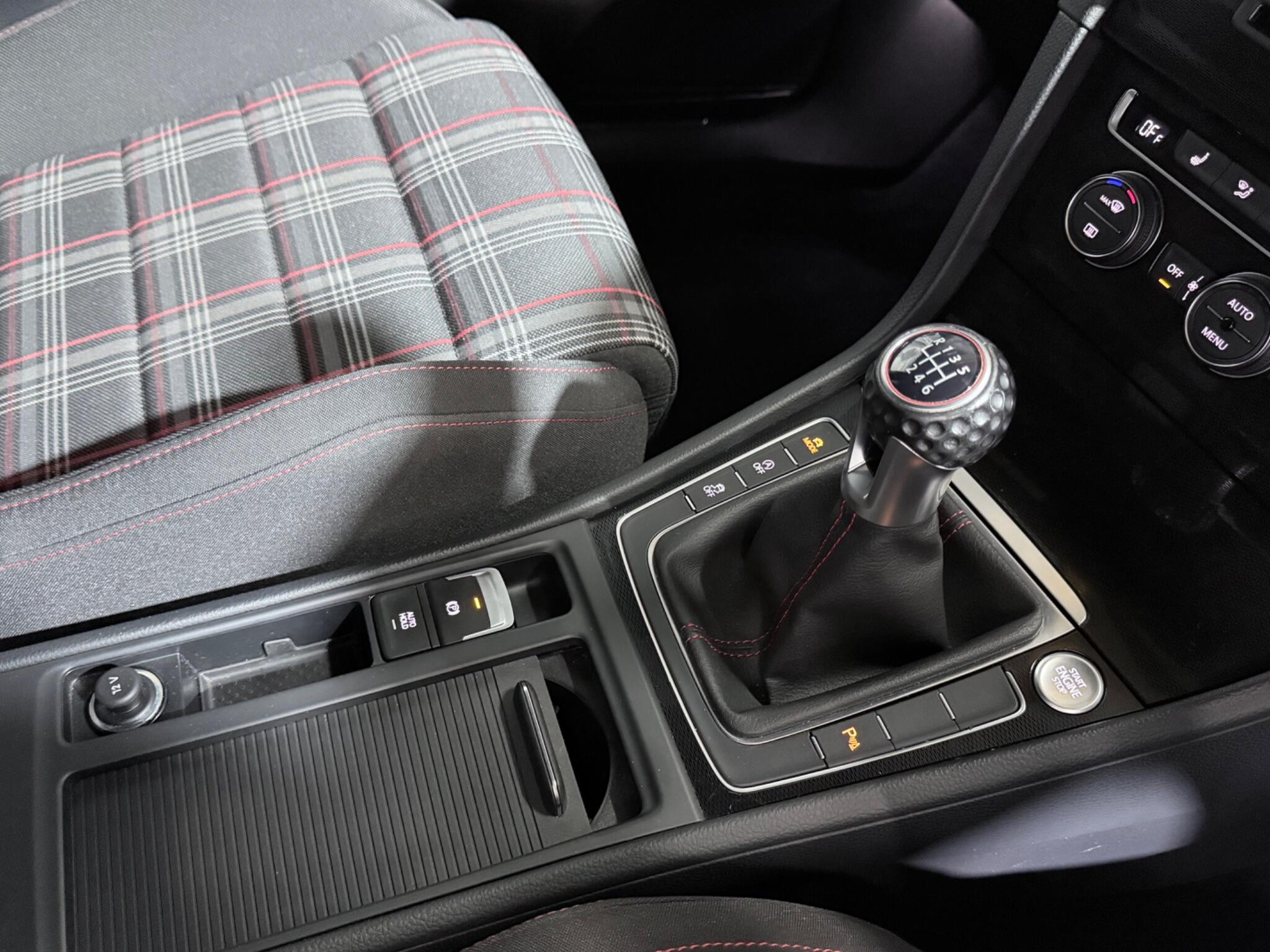 Volkswagen Golf view 32