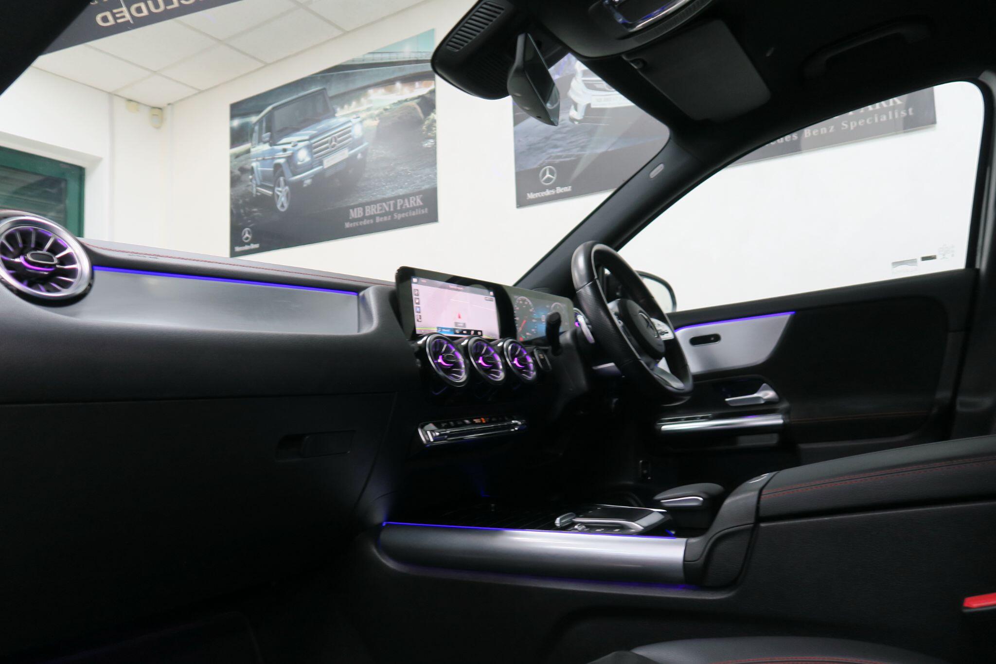 Mercedes-Benz EQA view 8