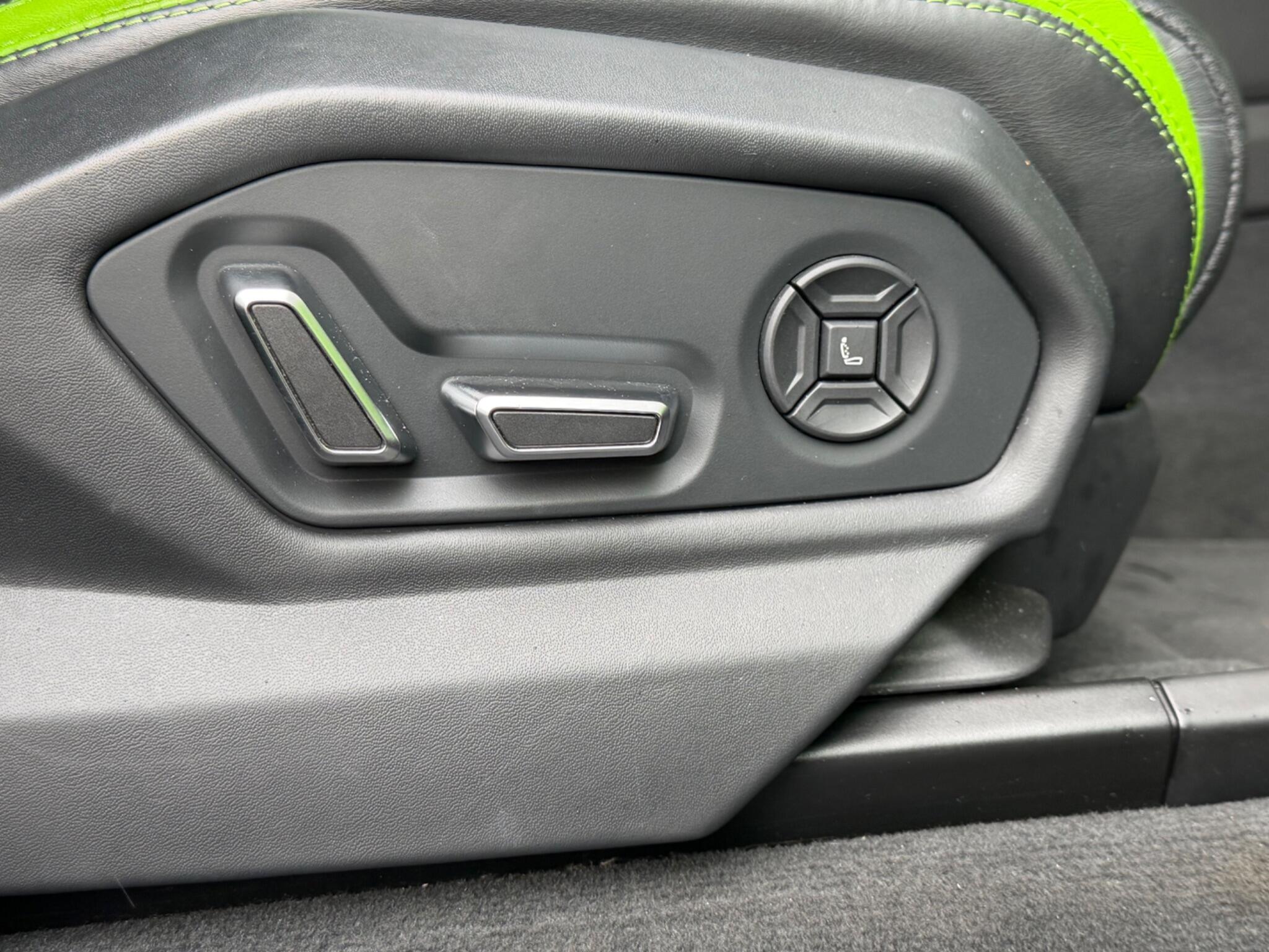 Lamborghini Urus view 16