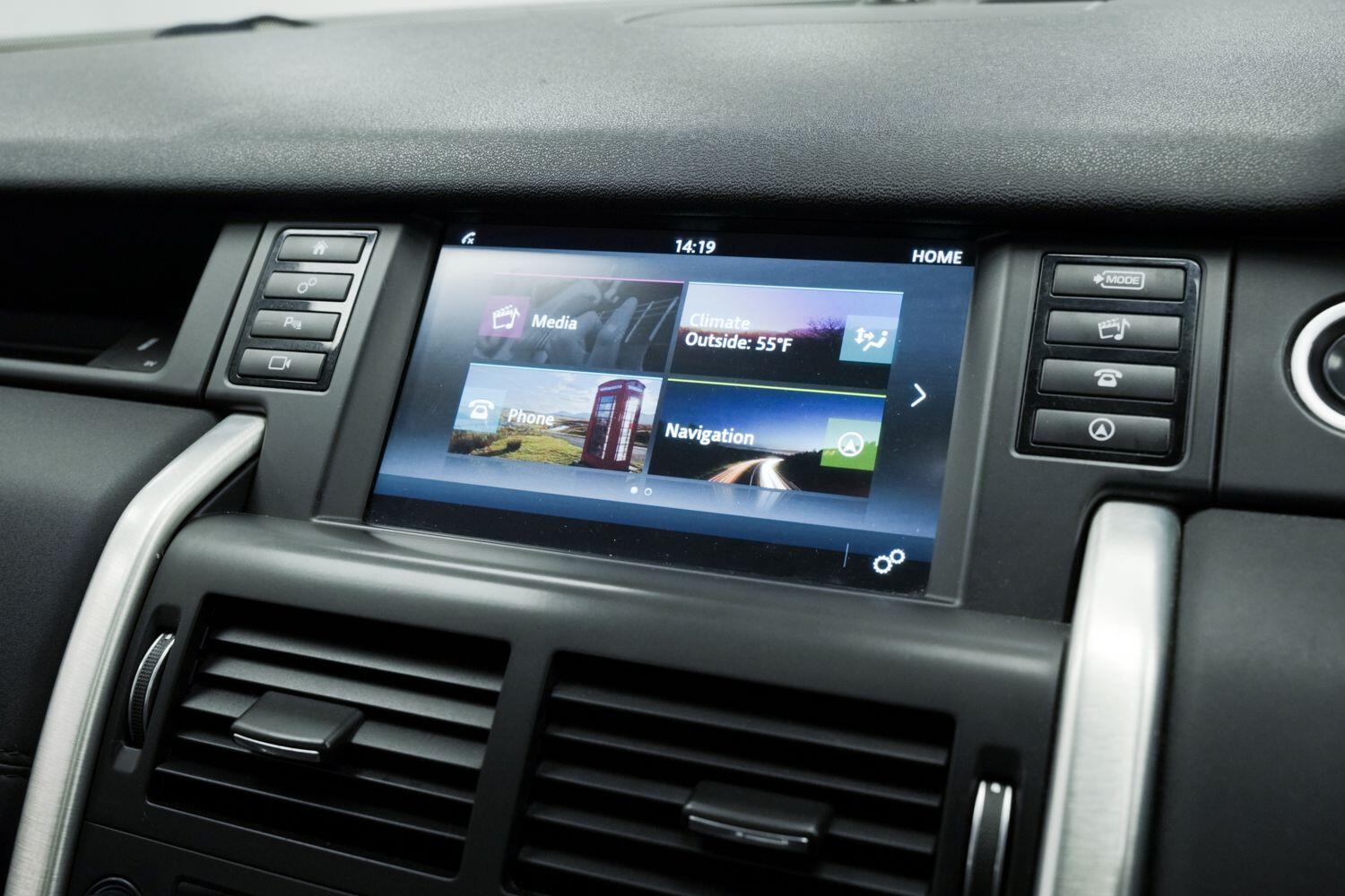 Land Rover Discovery Sport view 24