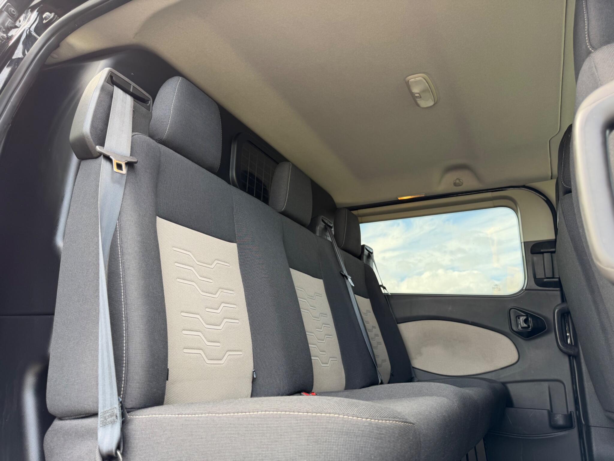 Ford Transit Custom view 60