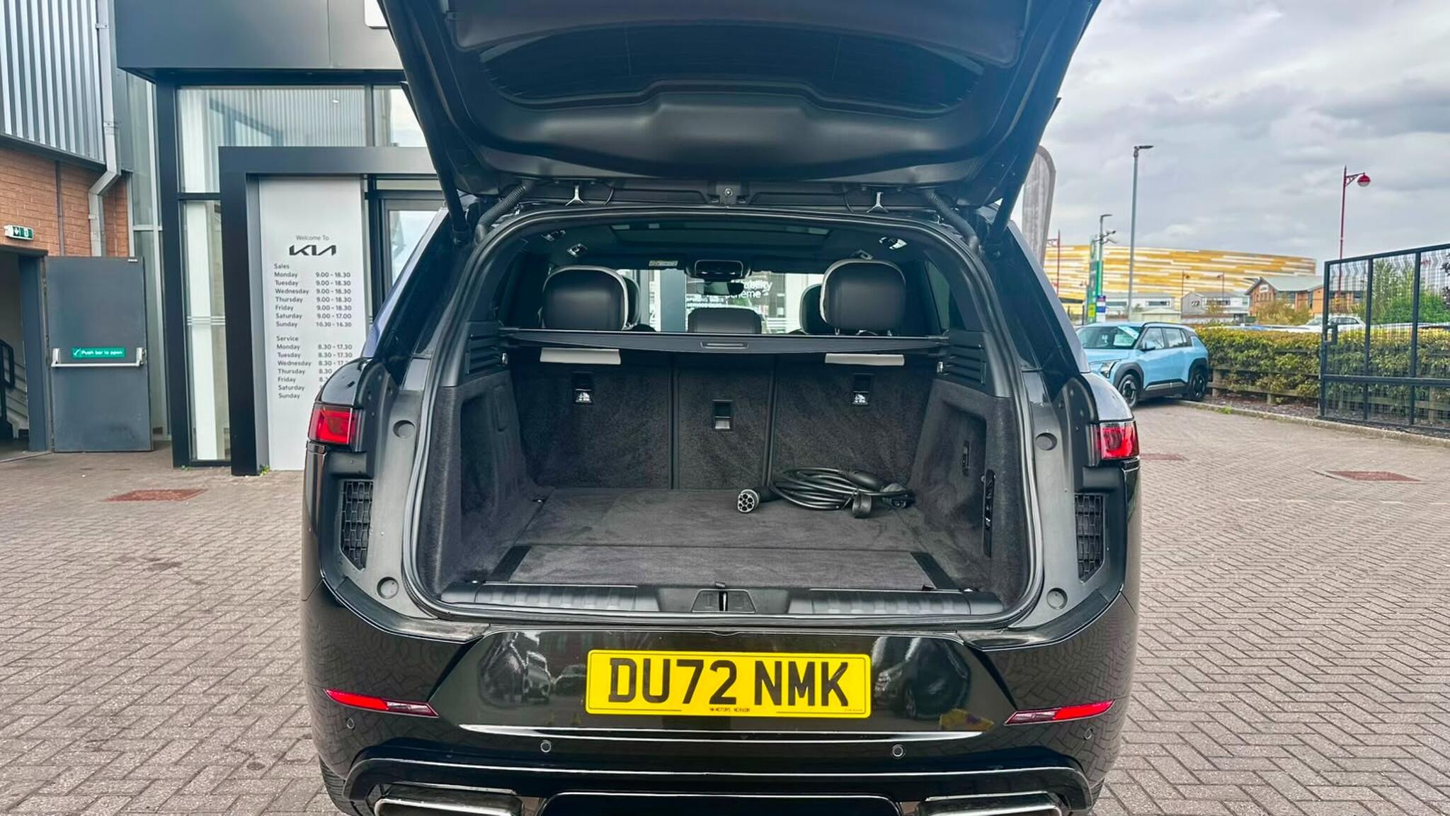 Land Rover Range Rover view 21
