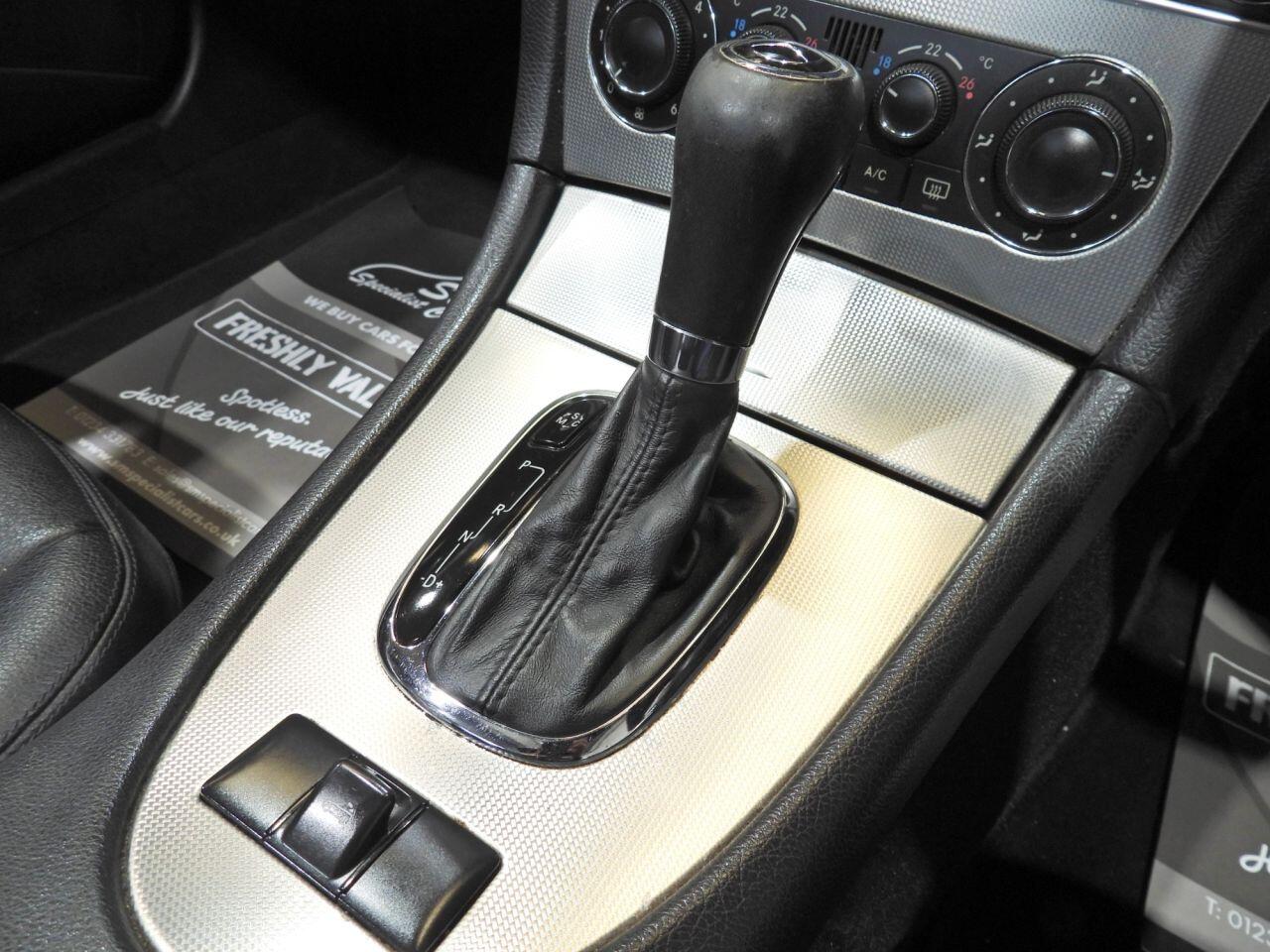 Mercedes-Benz CLK view 34