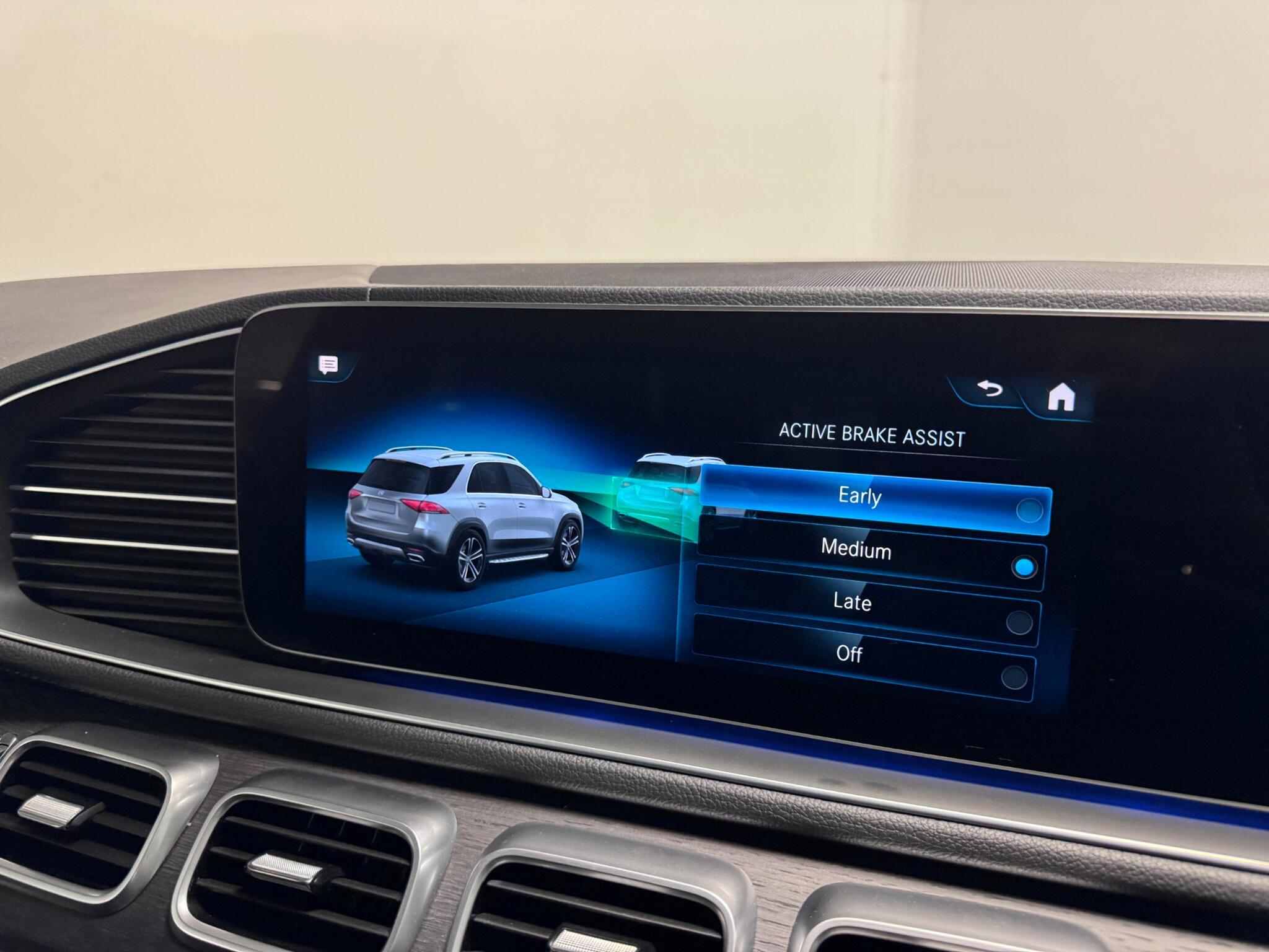 Mercedes-Benz Gle view 57