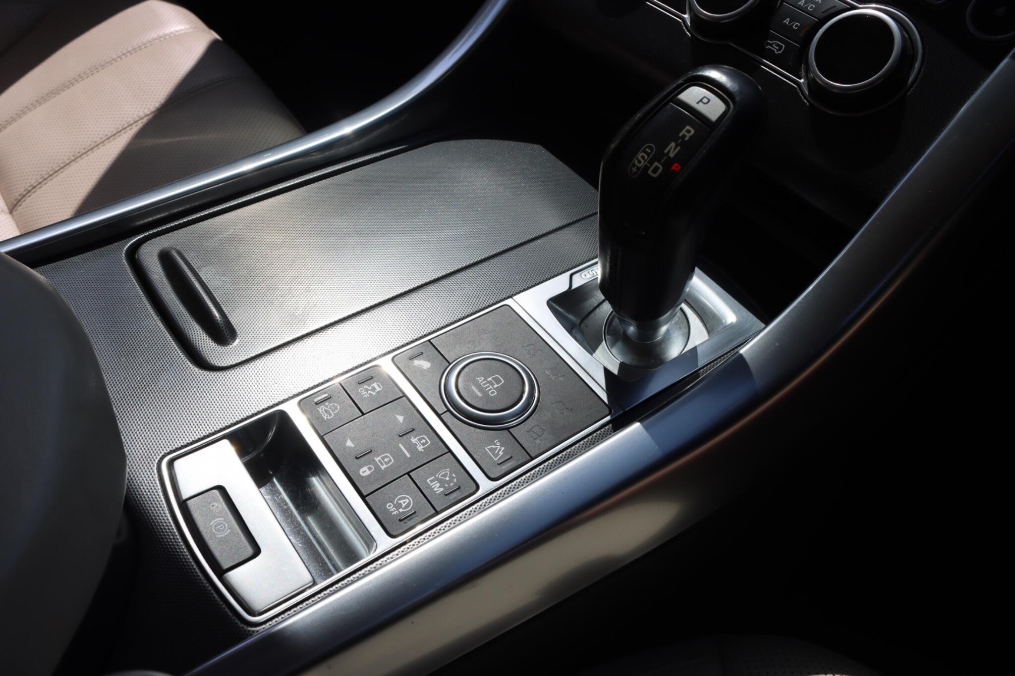 Land Rover Range Rover Sport view 27