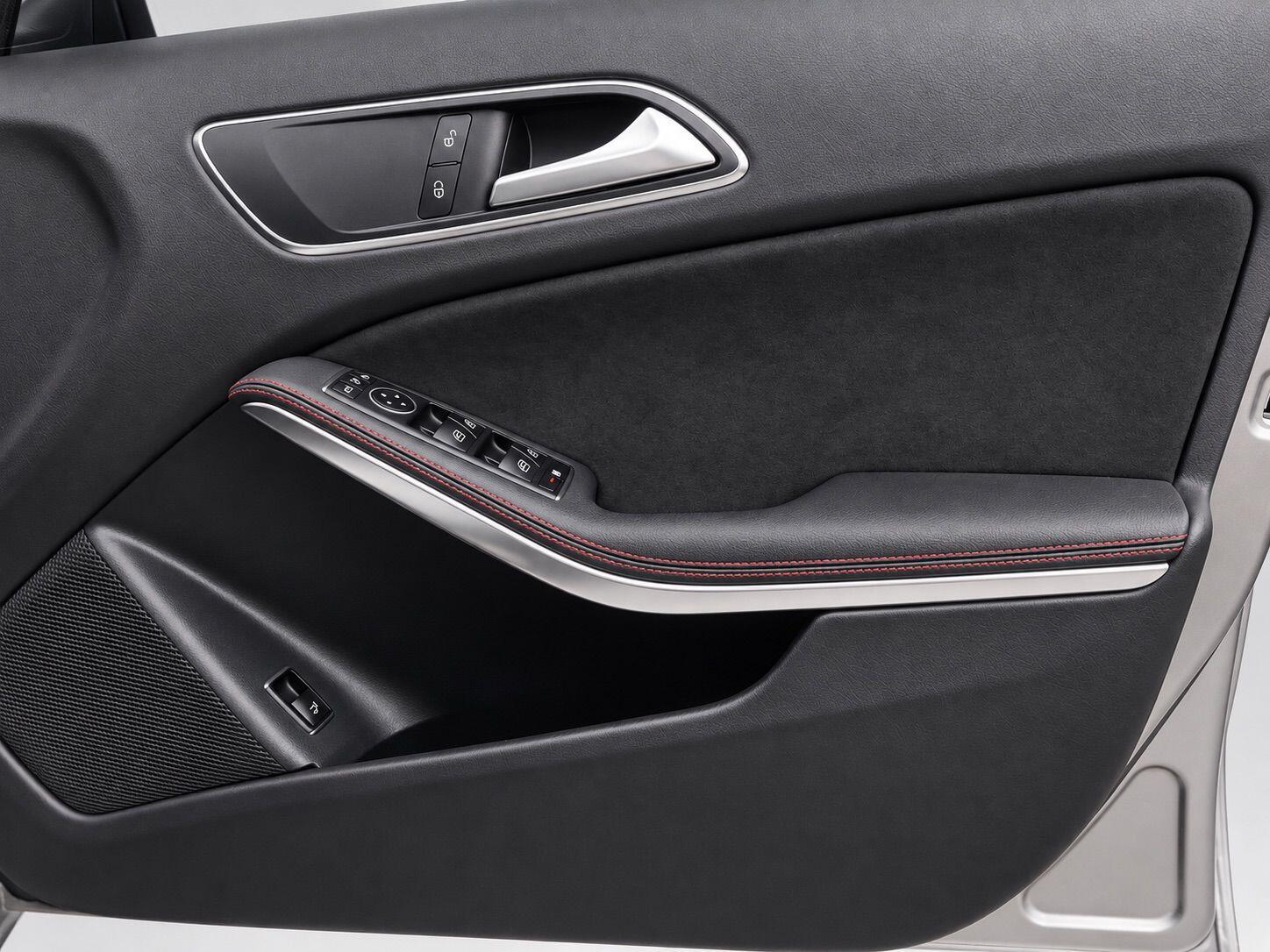 Mercedes-Benz Gla view 16
