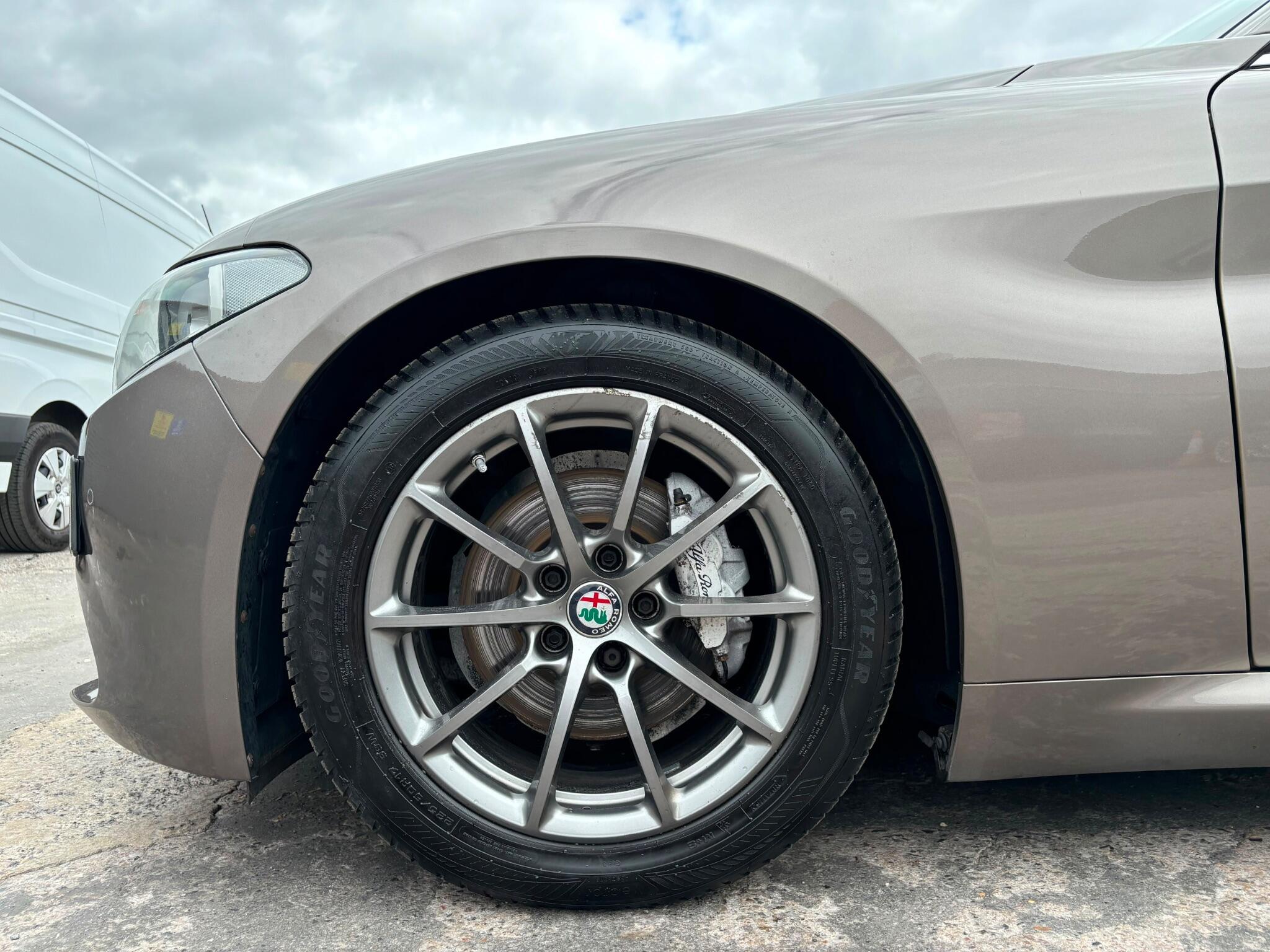 Alfa Romeo Giulia view 24