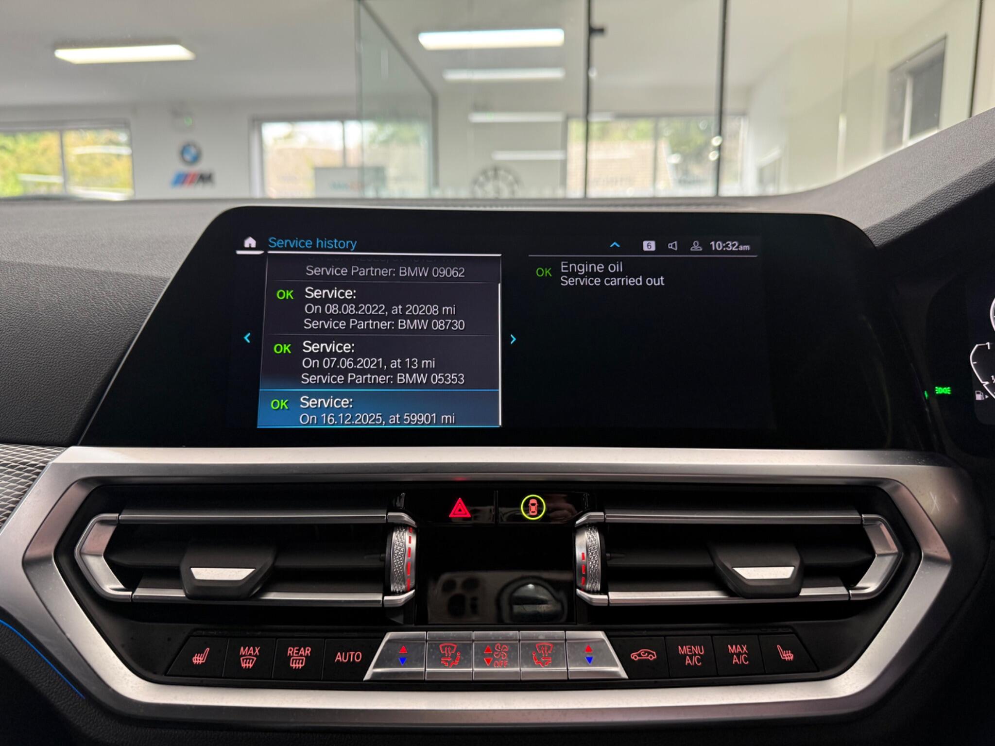 BMW 3 Series view 16