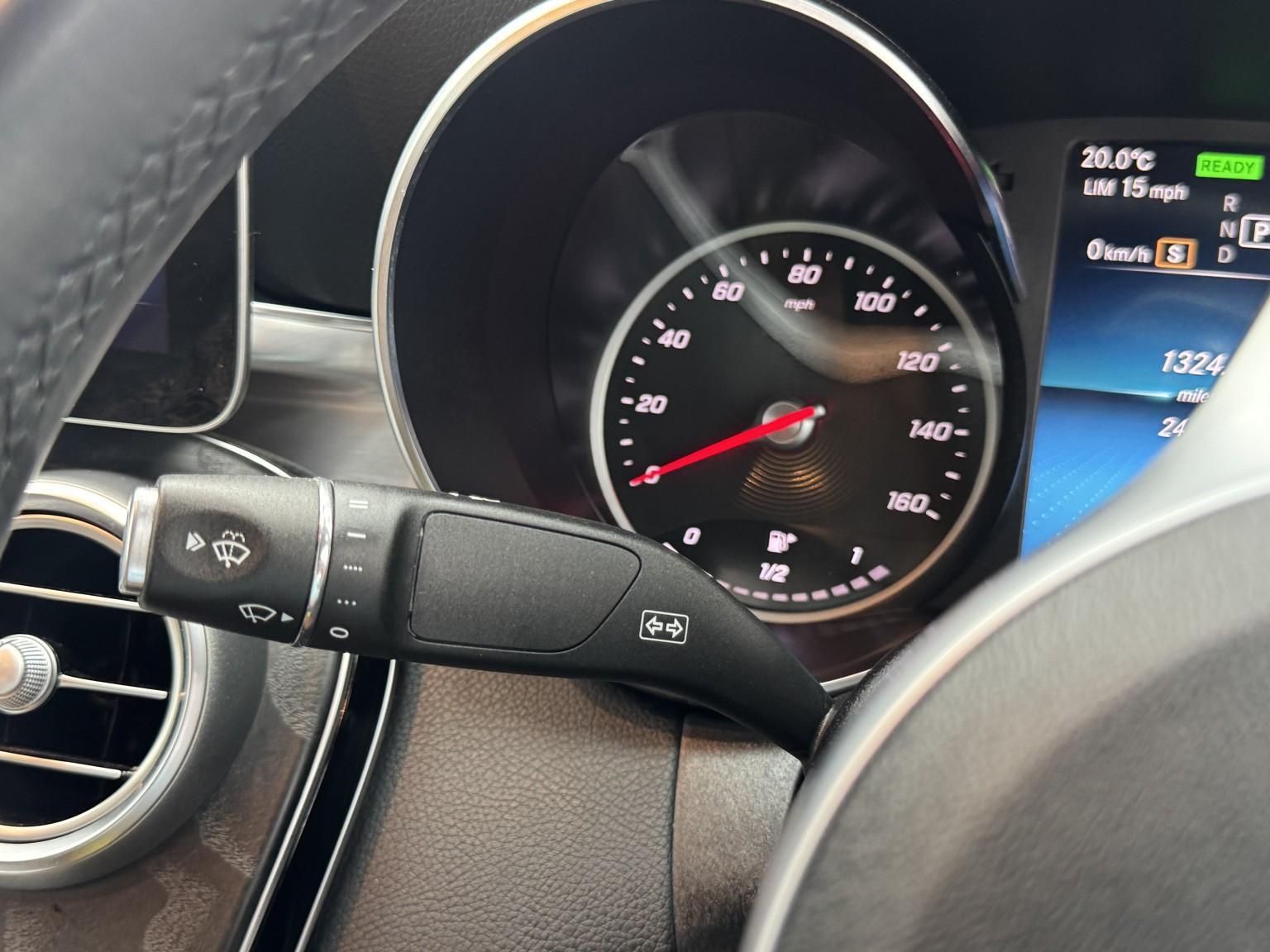 Mercedes-Benz C-Class view 48