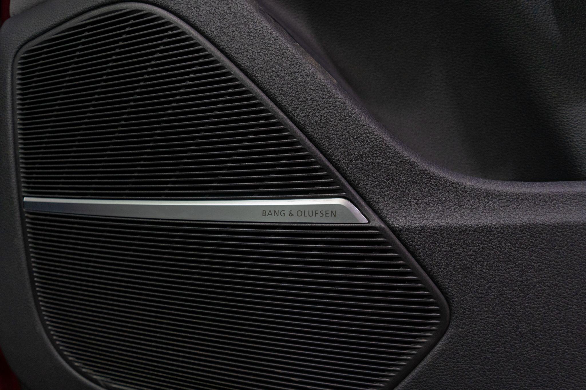 Audi SQ7 view 3
