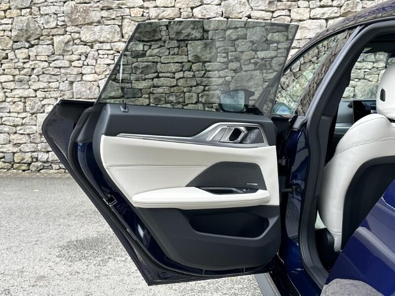 BMW i4 view 41
