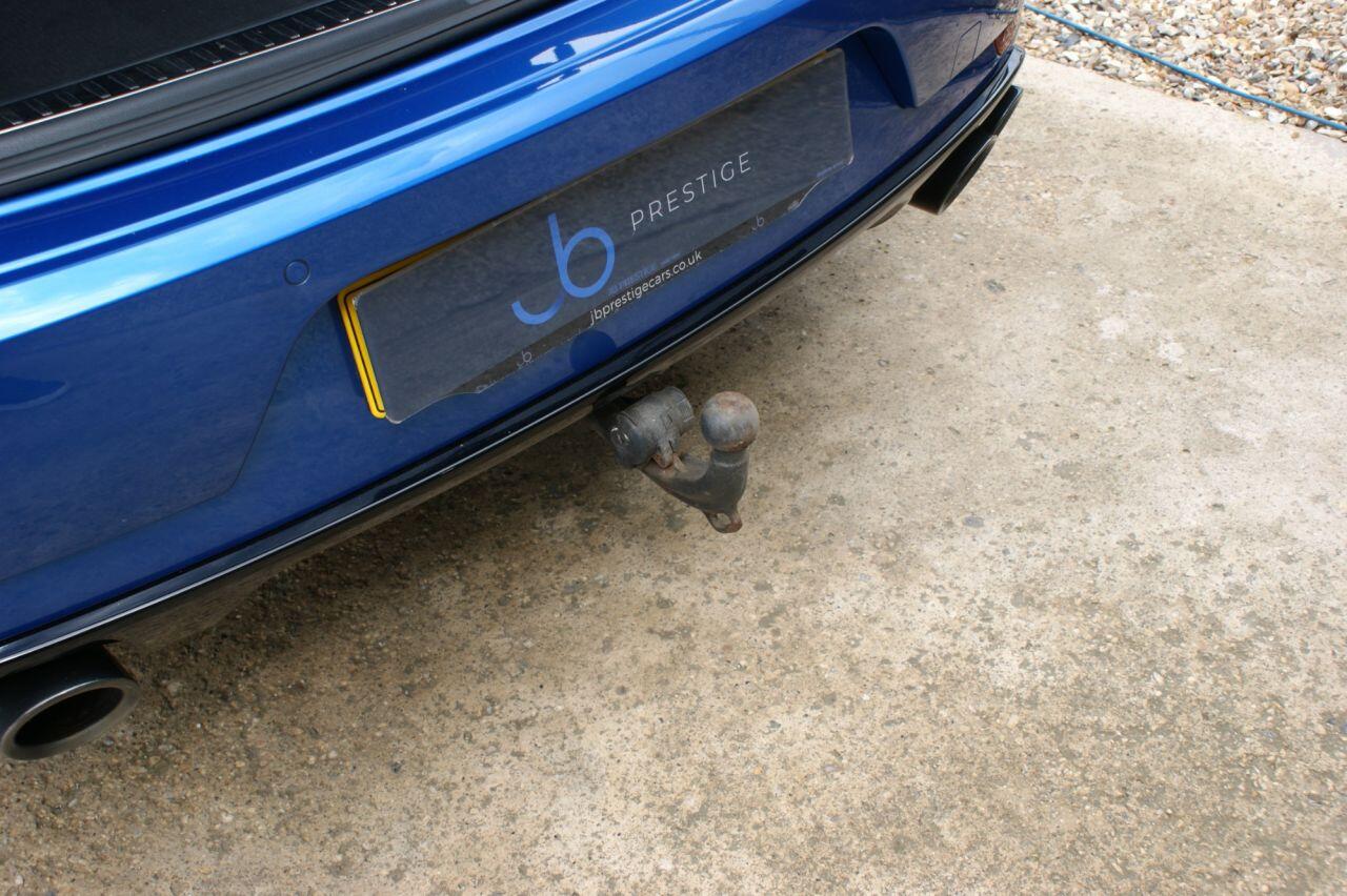 Porsche Macan view 29