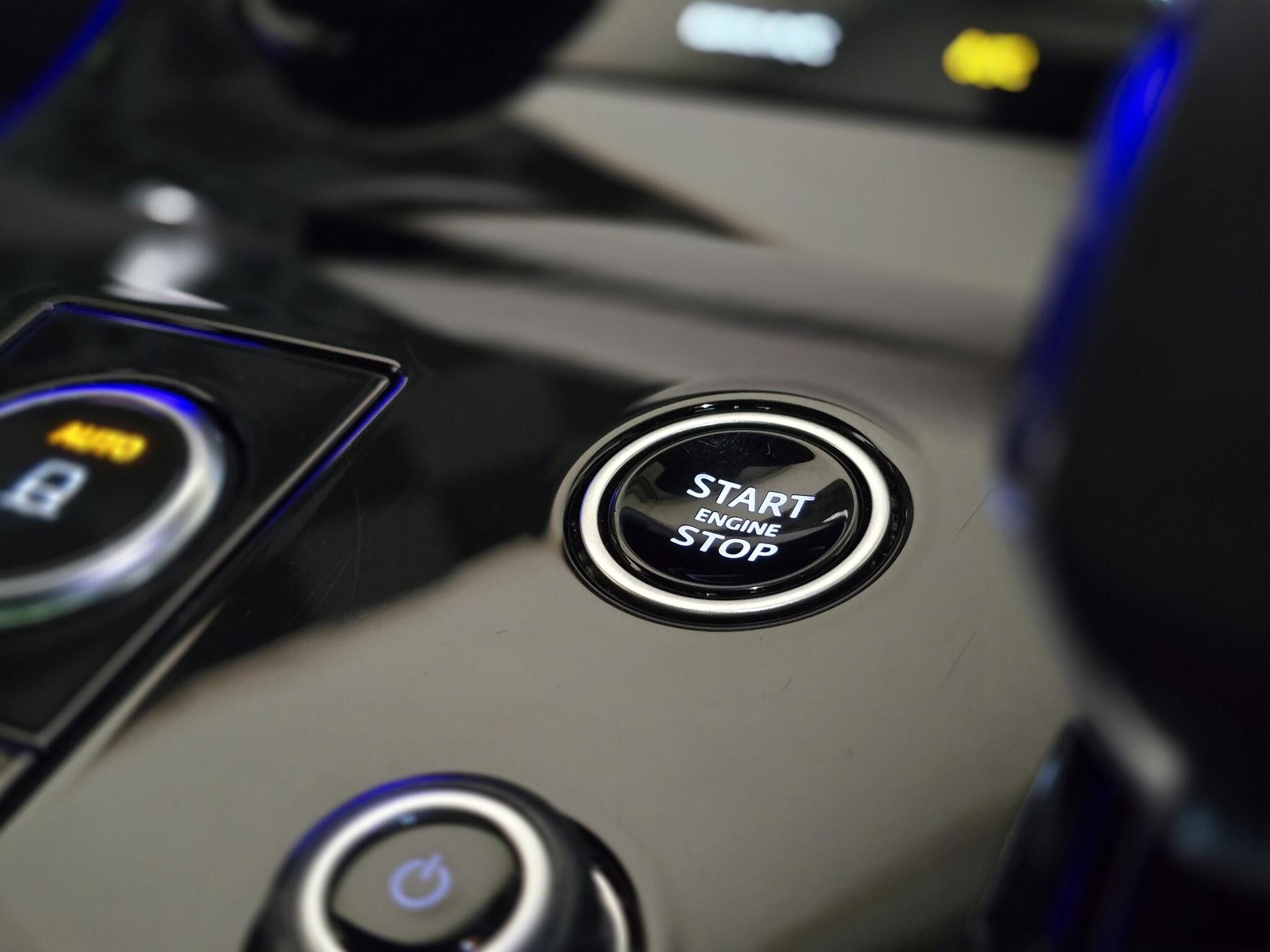 Land Rover Range Rover Sport view 21