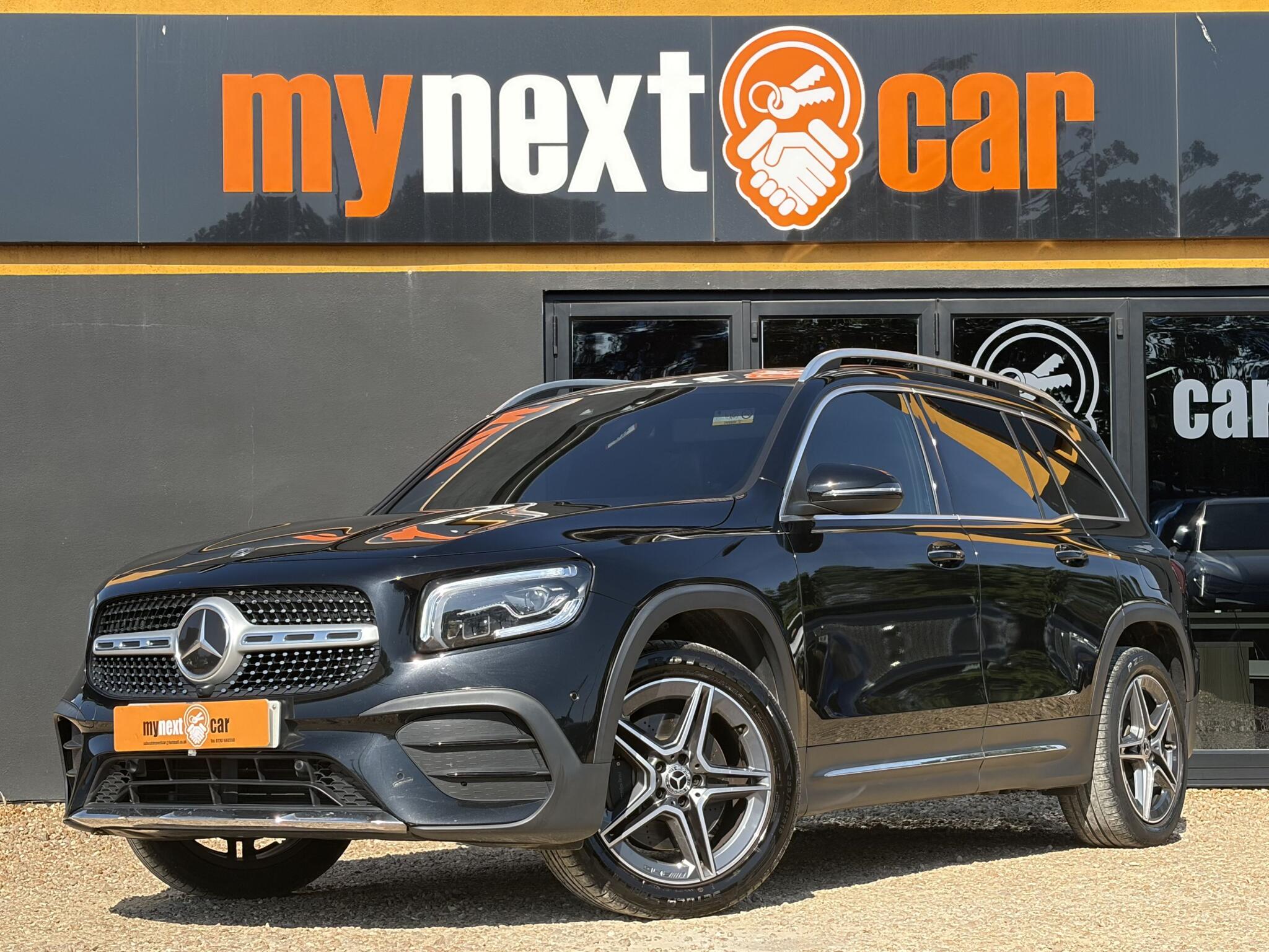 Mercedes-Benz GLB view 4