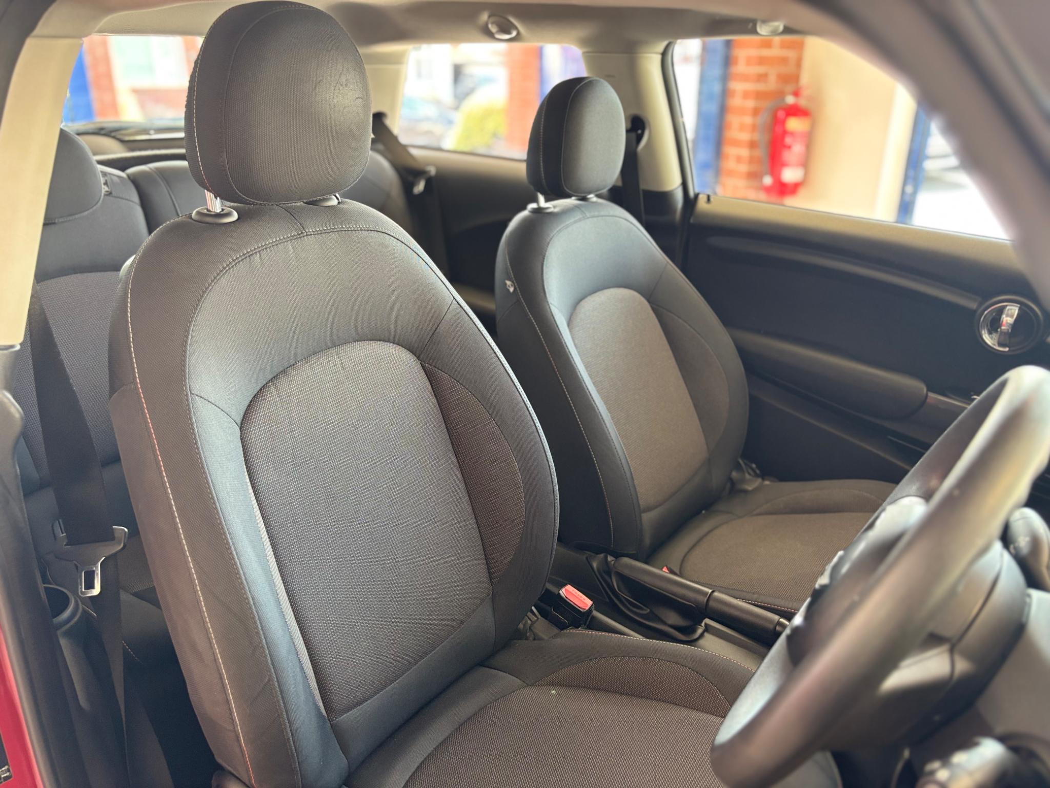 Mini Hatch view 11