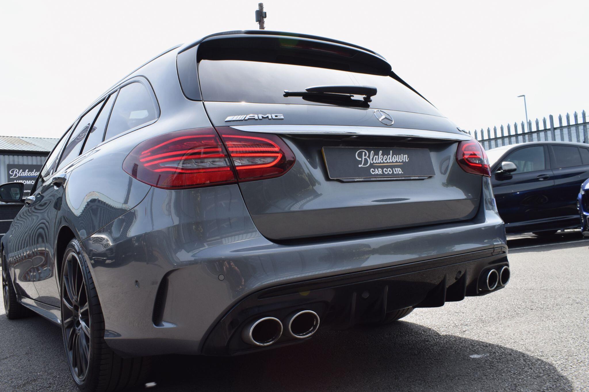 Mercedes-Benz C-Class view 36
