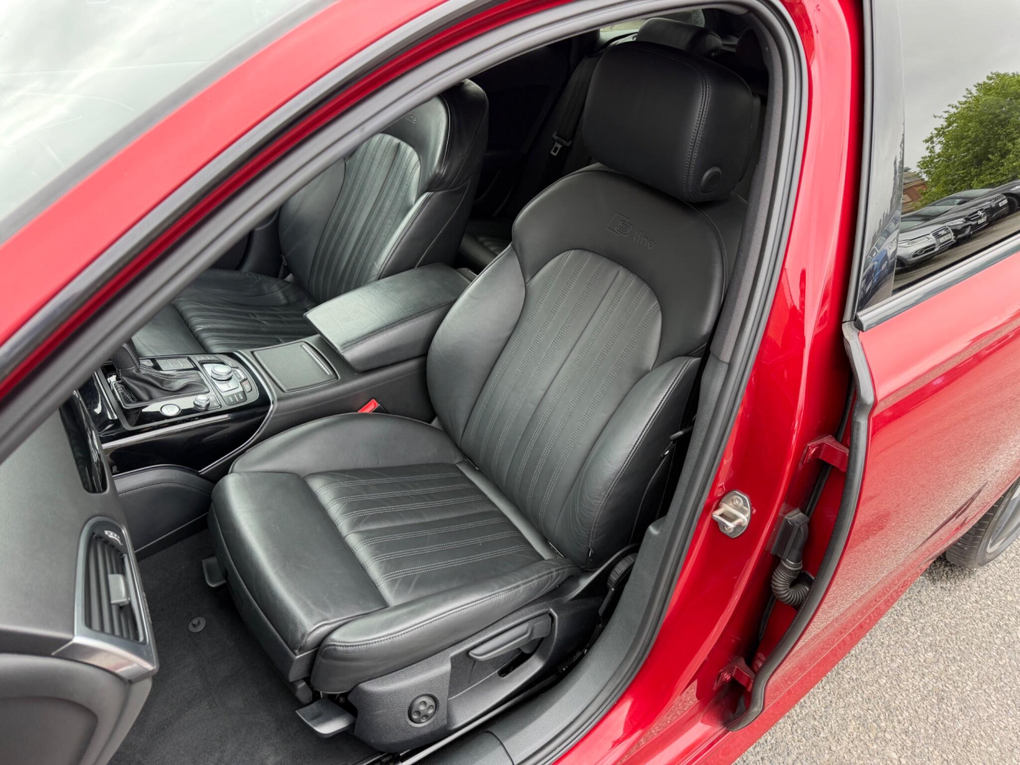 Audi A6 view 17