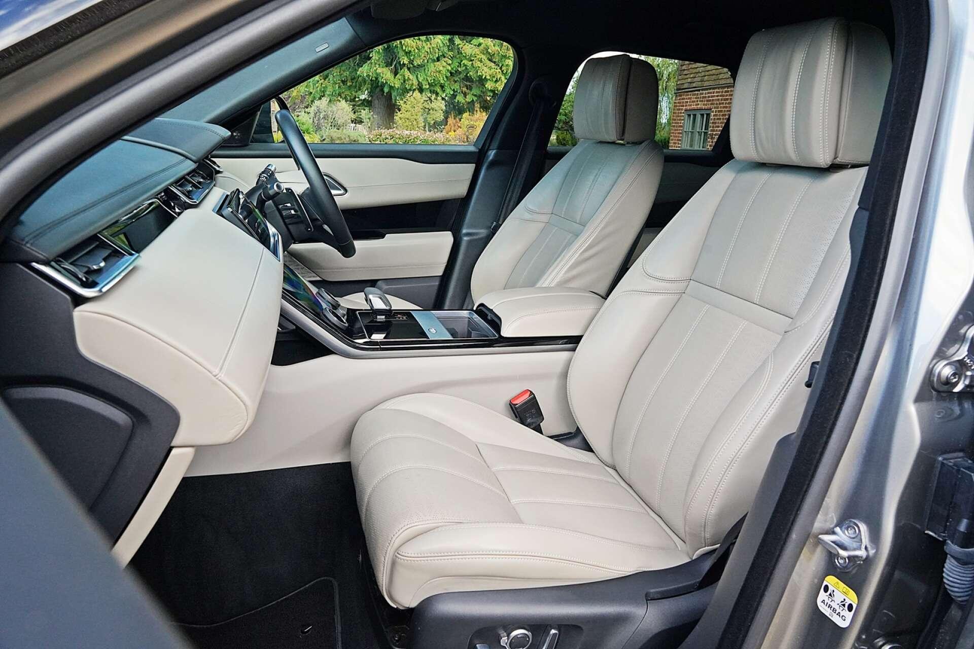 Land Rover Range Rover Velar view 13