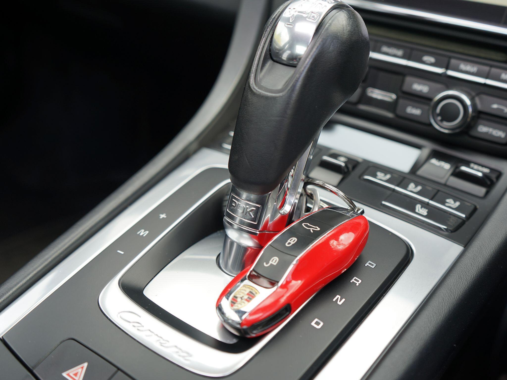 Porsche 911 view 40