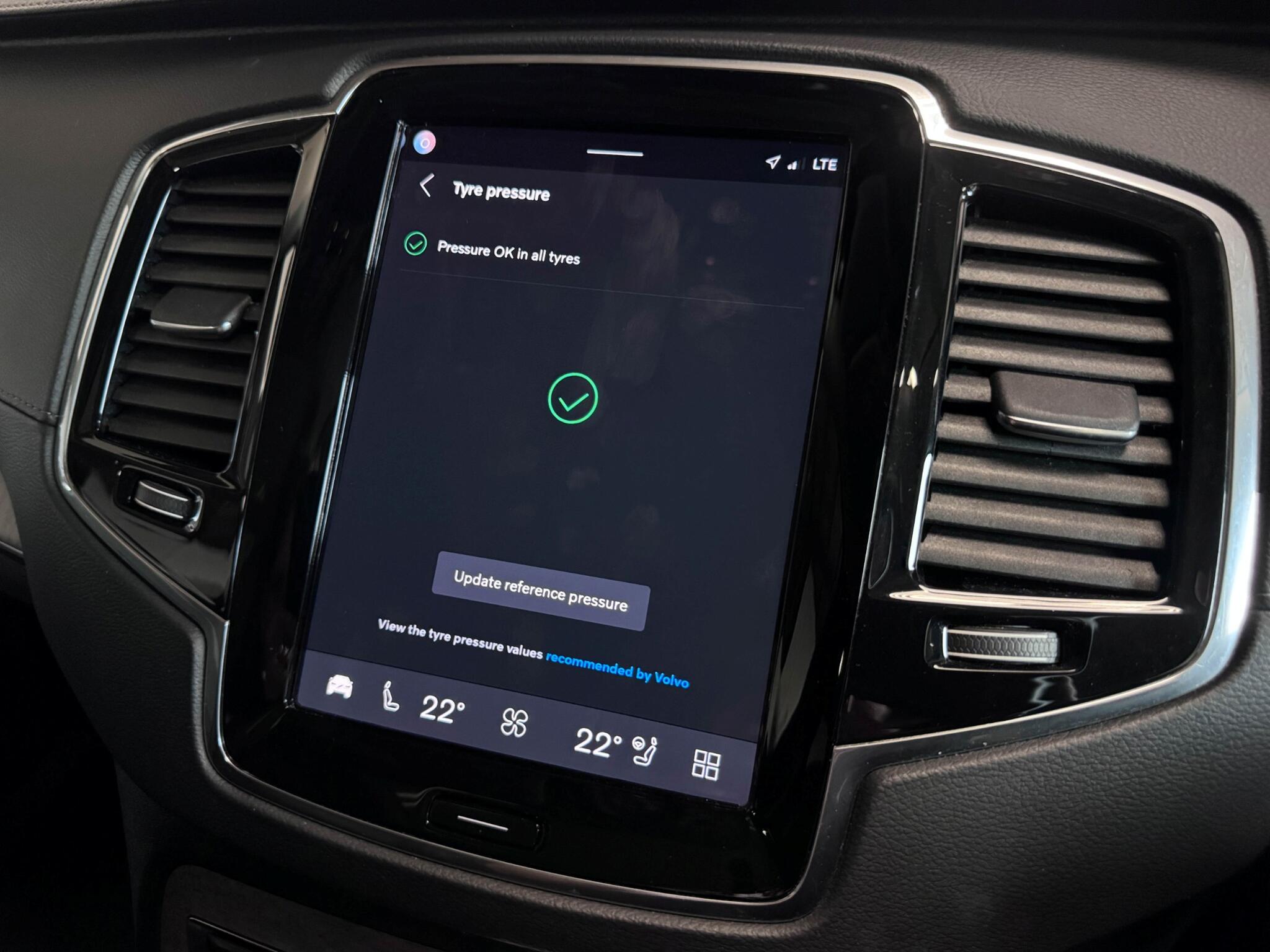 Volvo XC90 view 51