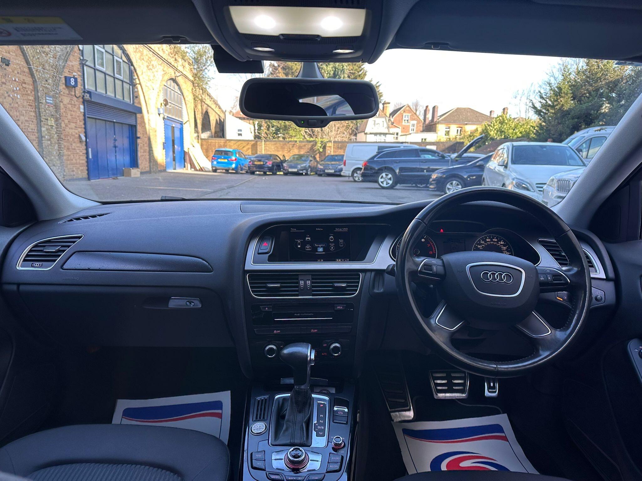 Audi A4 Avant view 17