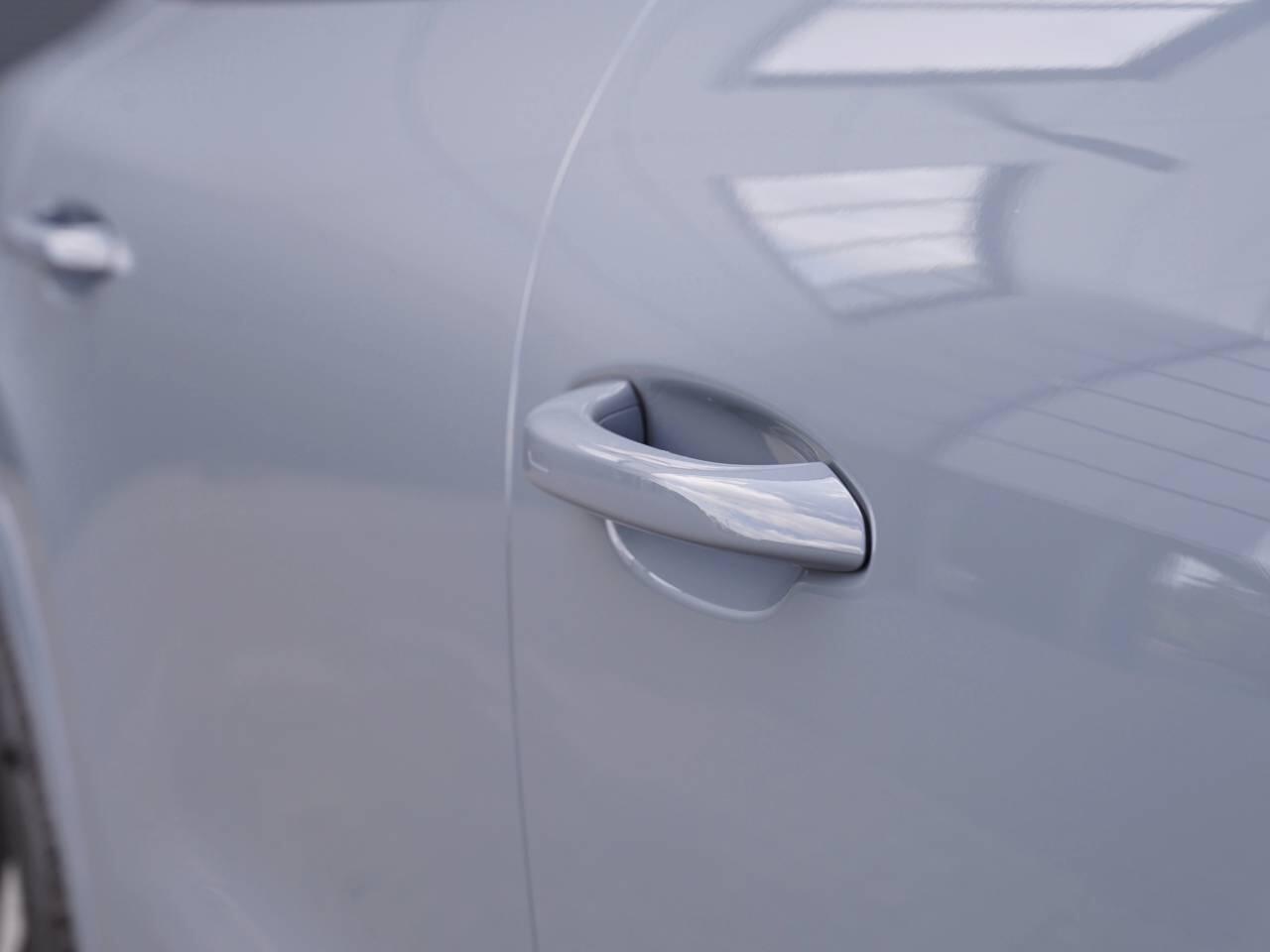 Porsche Cayenne view 46