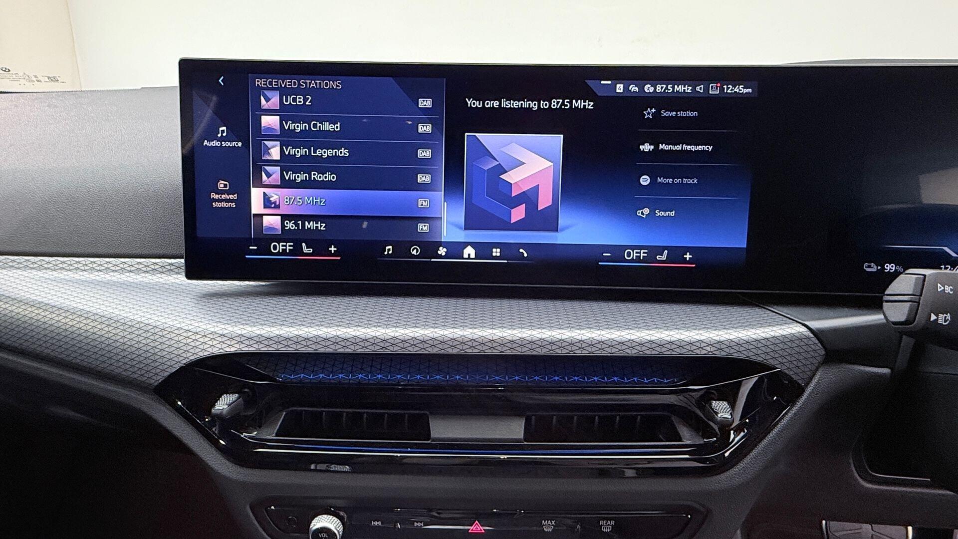 BMW i4 view 8
