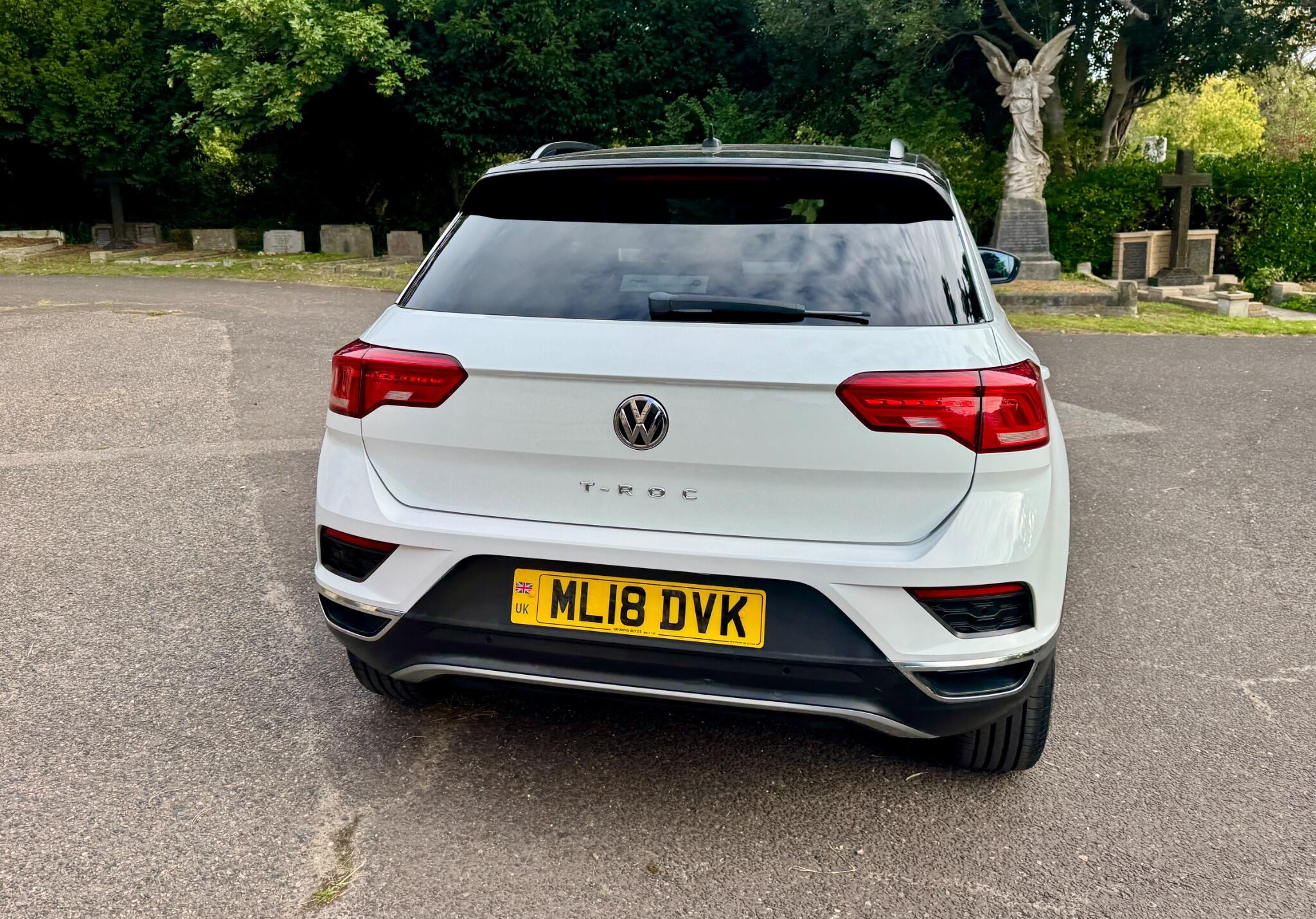 Volkswagen T-Roc view 13
