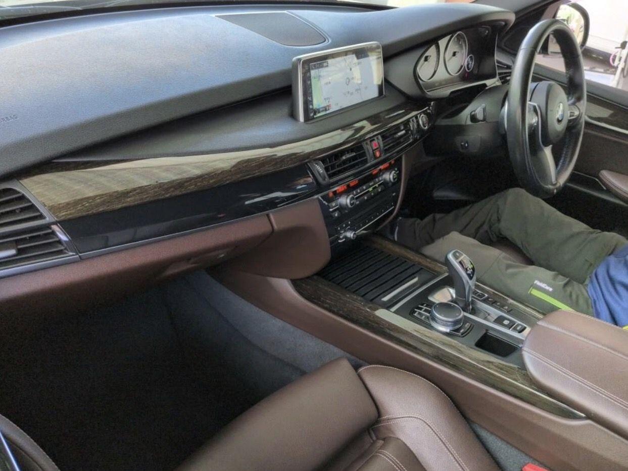 BMW X5 view 5
